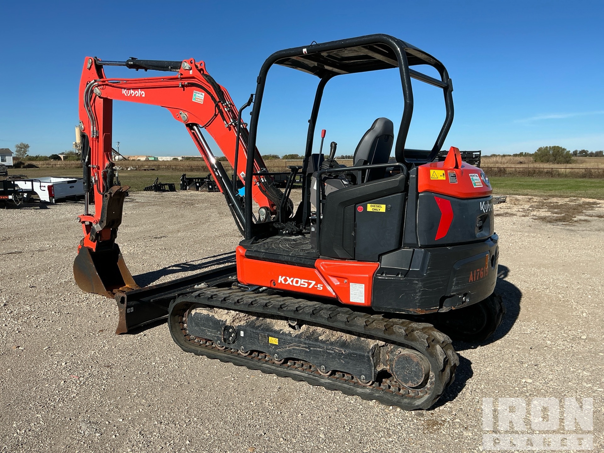 General Appearance with Picture, Left Rear Corner