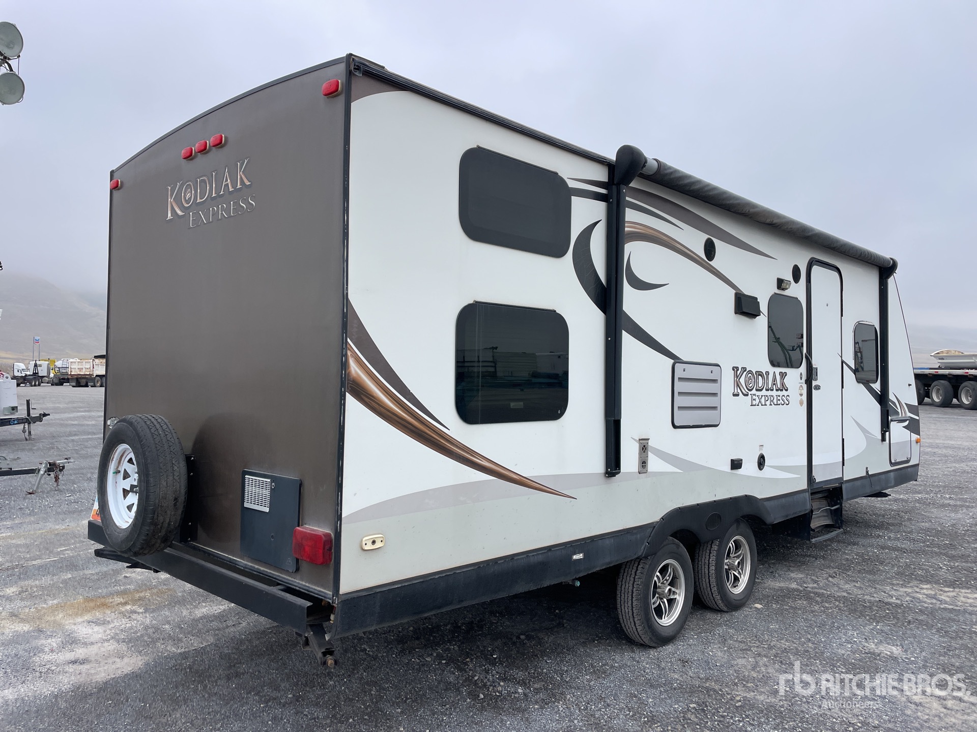 General Appearance with Picture, Right Rear Corner