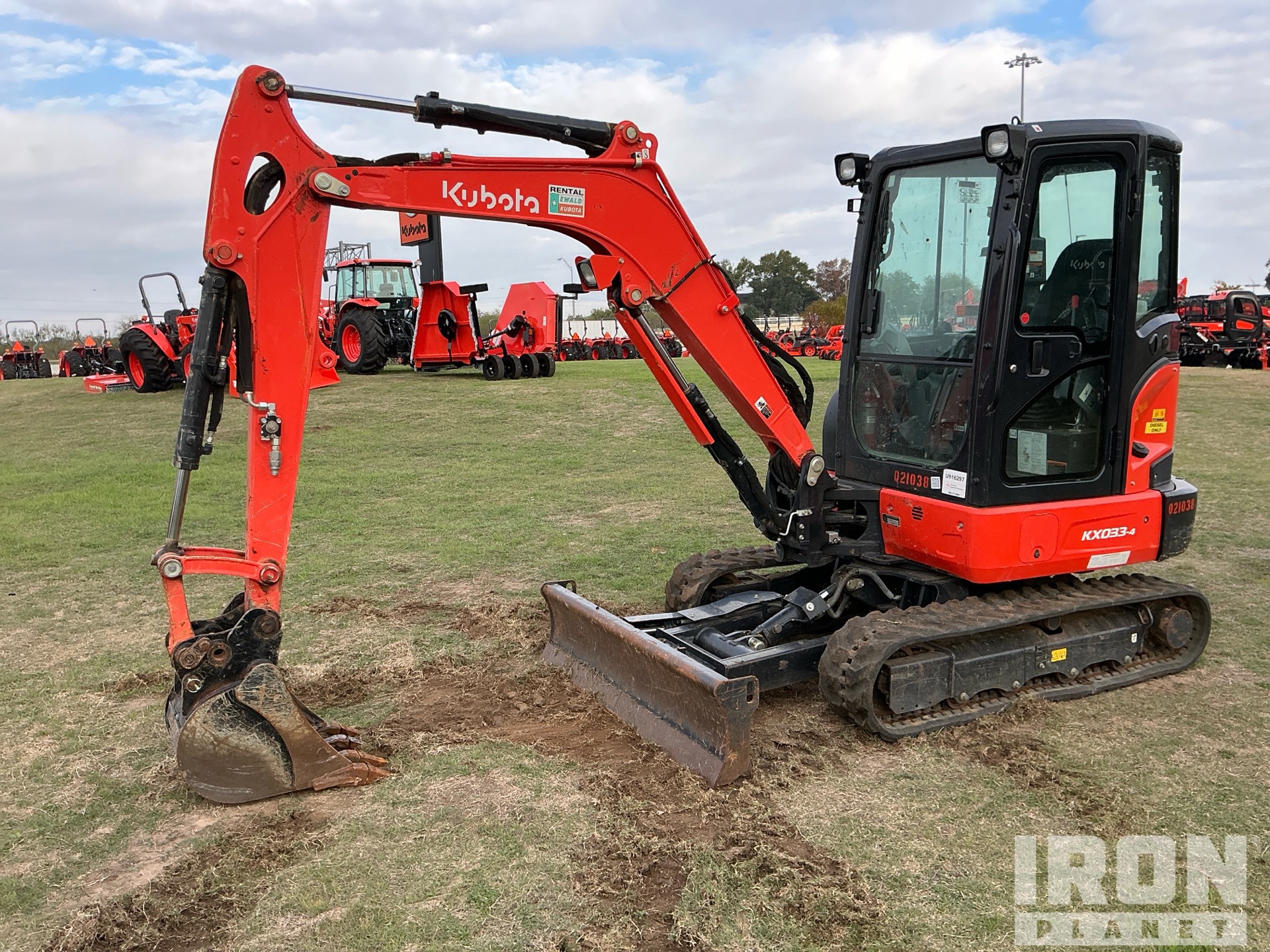 General Appearance with Picture, Left Front Corner