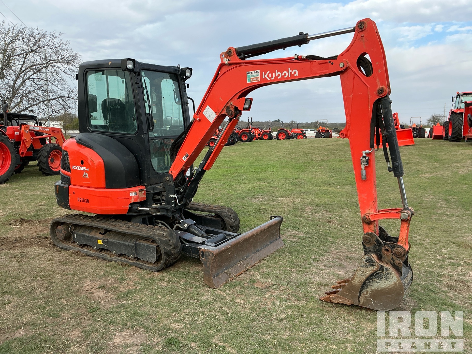 General Appearance with Picture, Right Front Corner