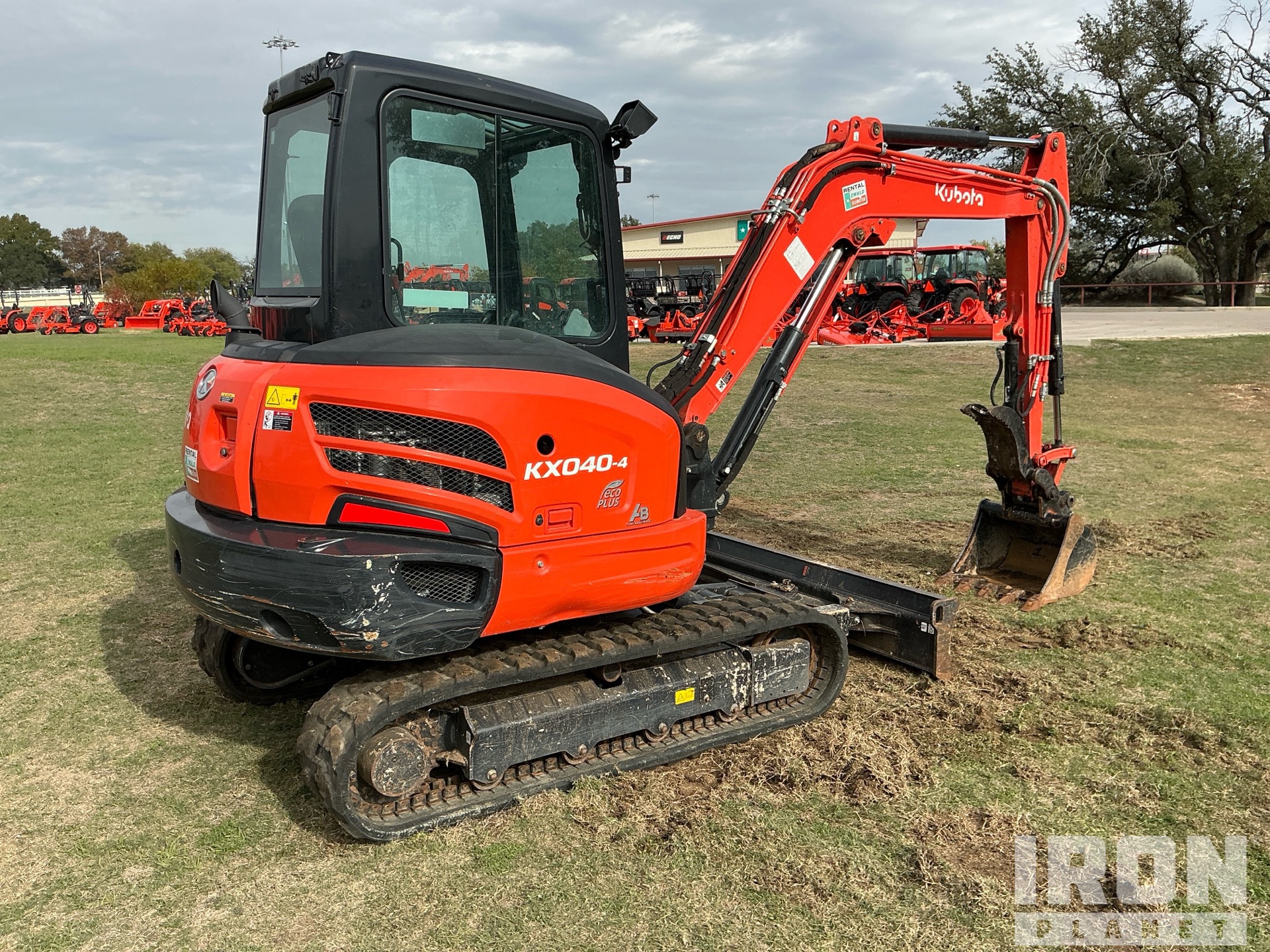 General Appearance with Picture, Right Rear Corner