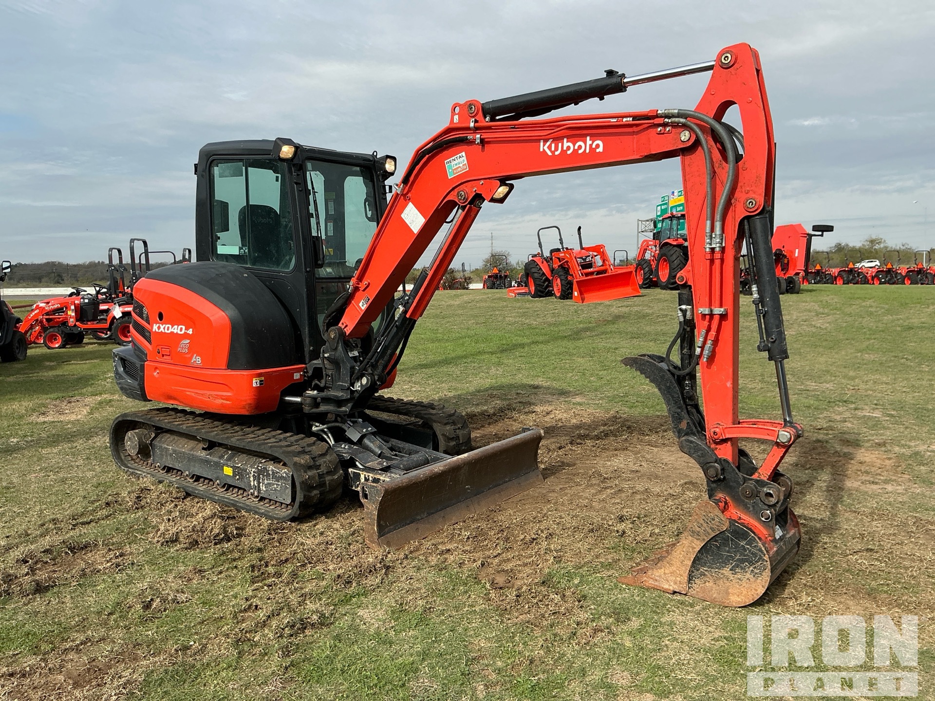 General Appearance with Picture, Right Front Corner