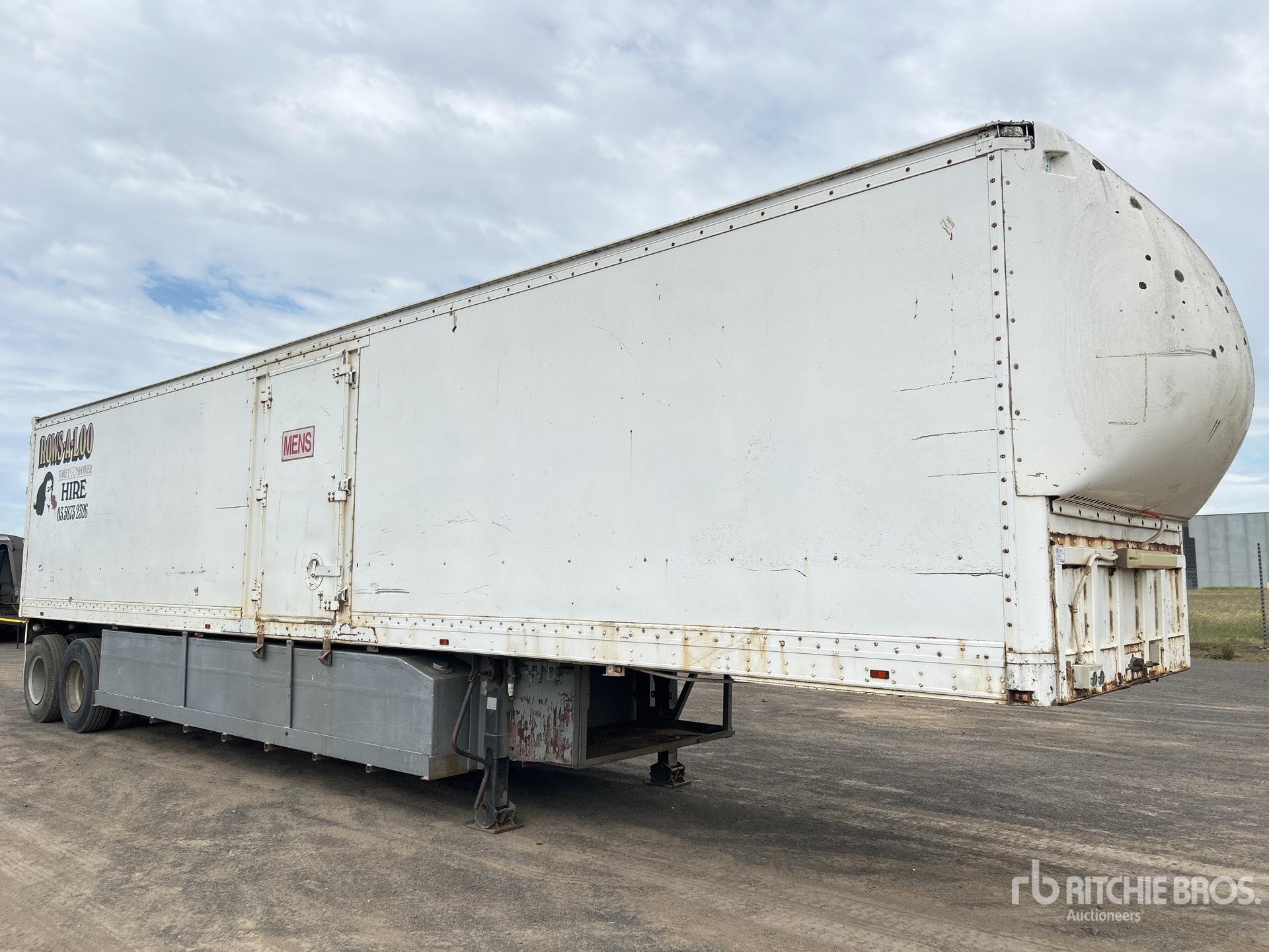 General Appearance with Image, coin avant gauche