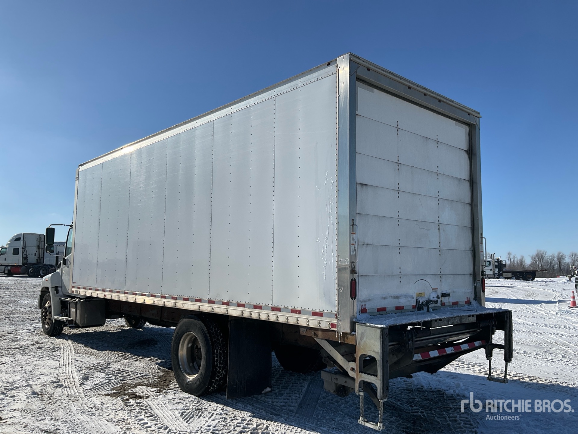 General Appearance with Bild, Ecke hinten links