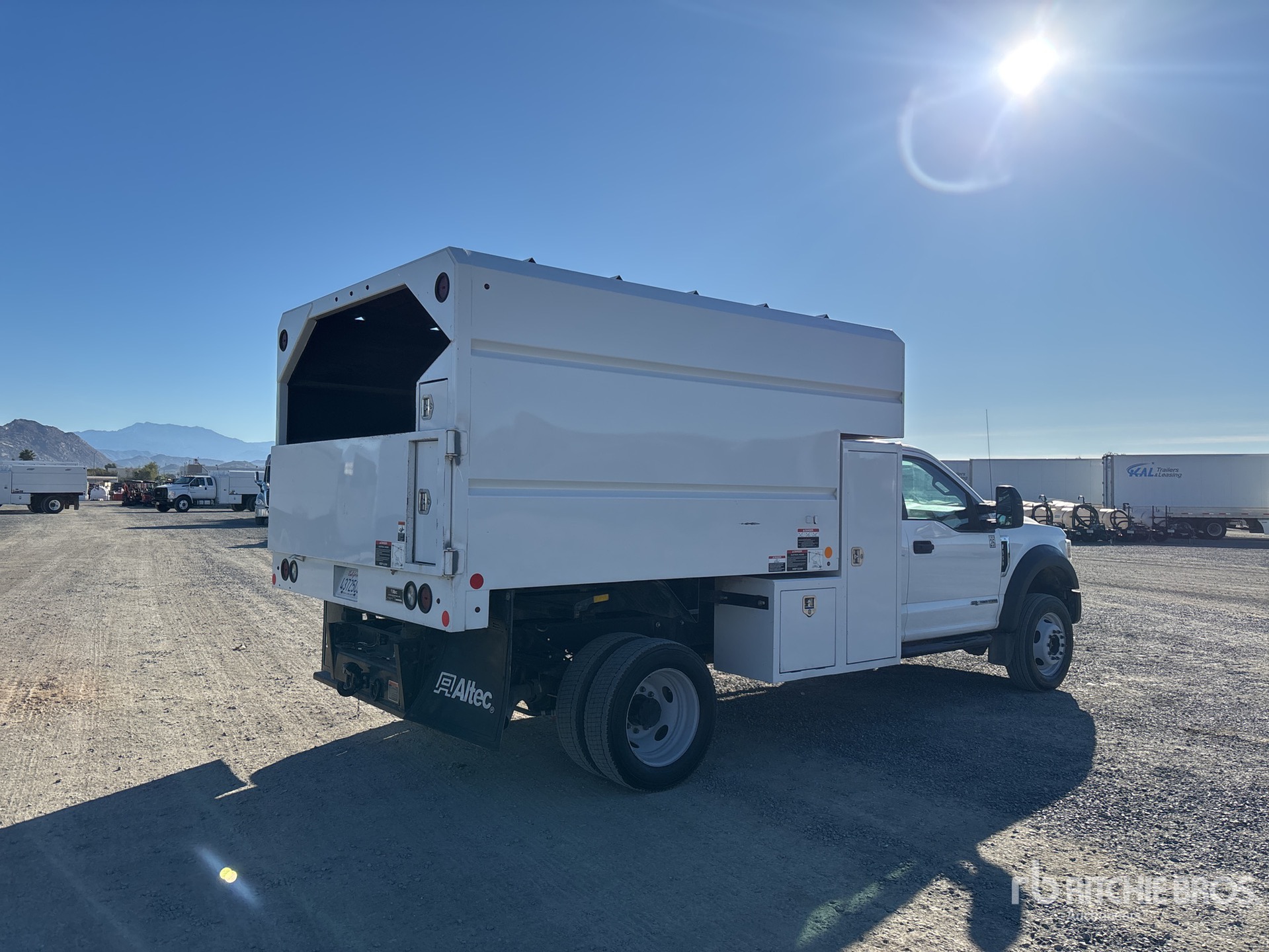 General Appearance with Imagen: esquina trasera derecha