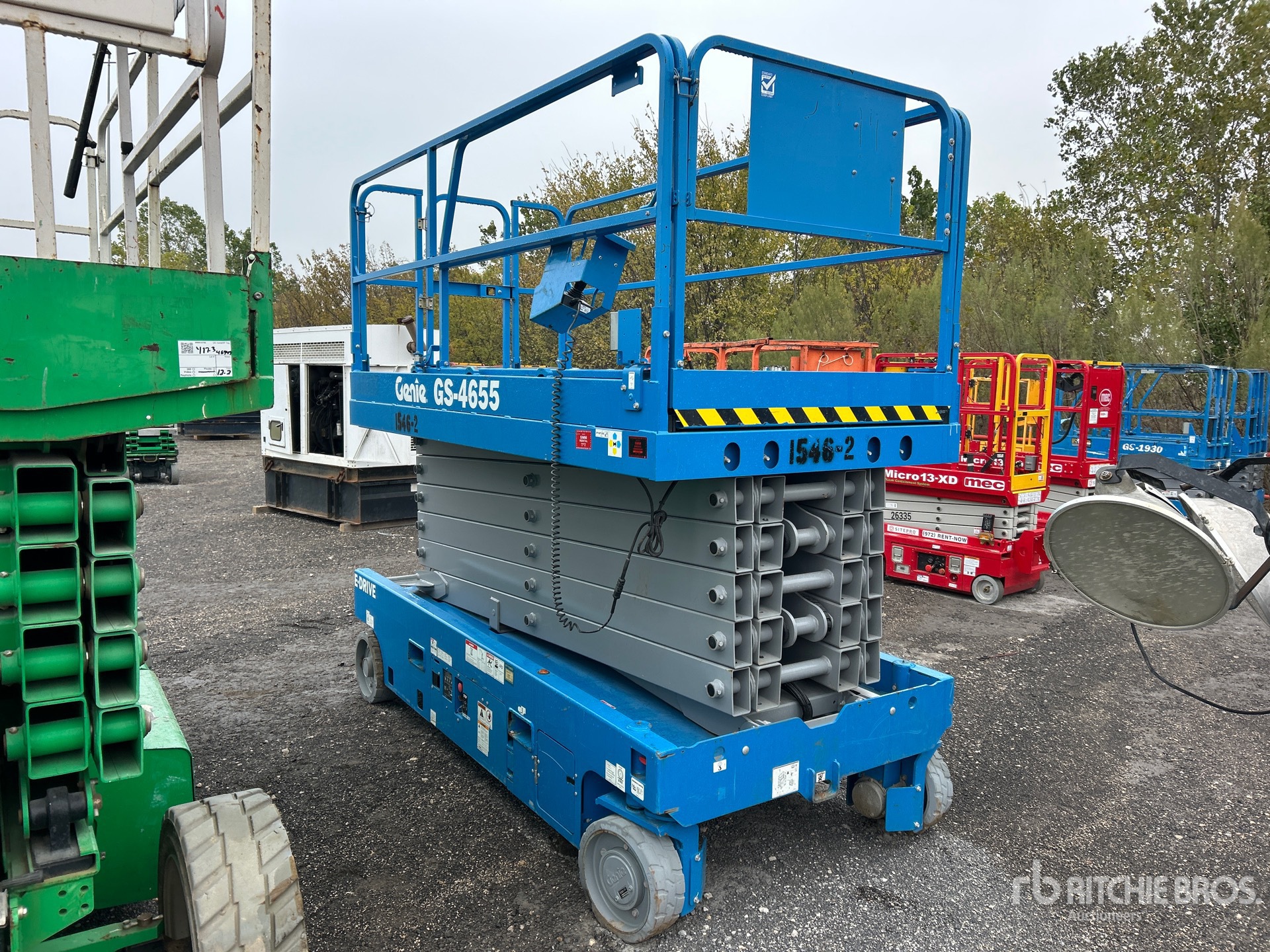 Aspect général with Image, coin avant droit