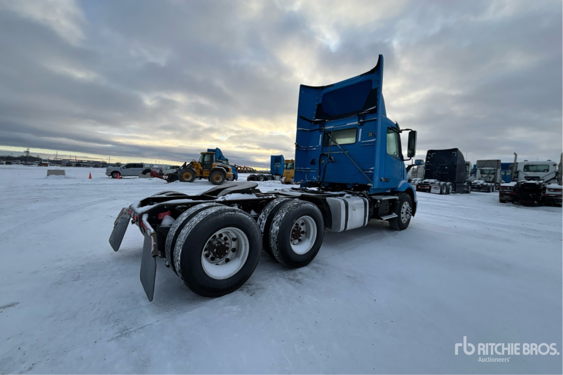 Aspect général with Image, coin arrière droit