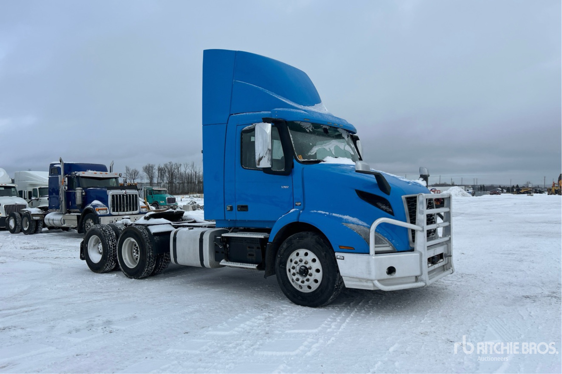 Aspect général with Image, coin avant droit