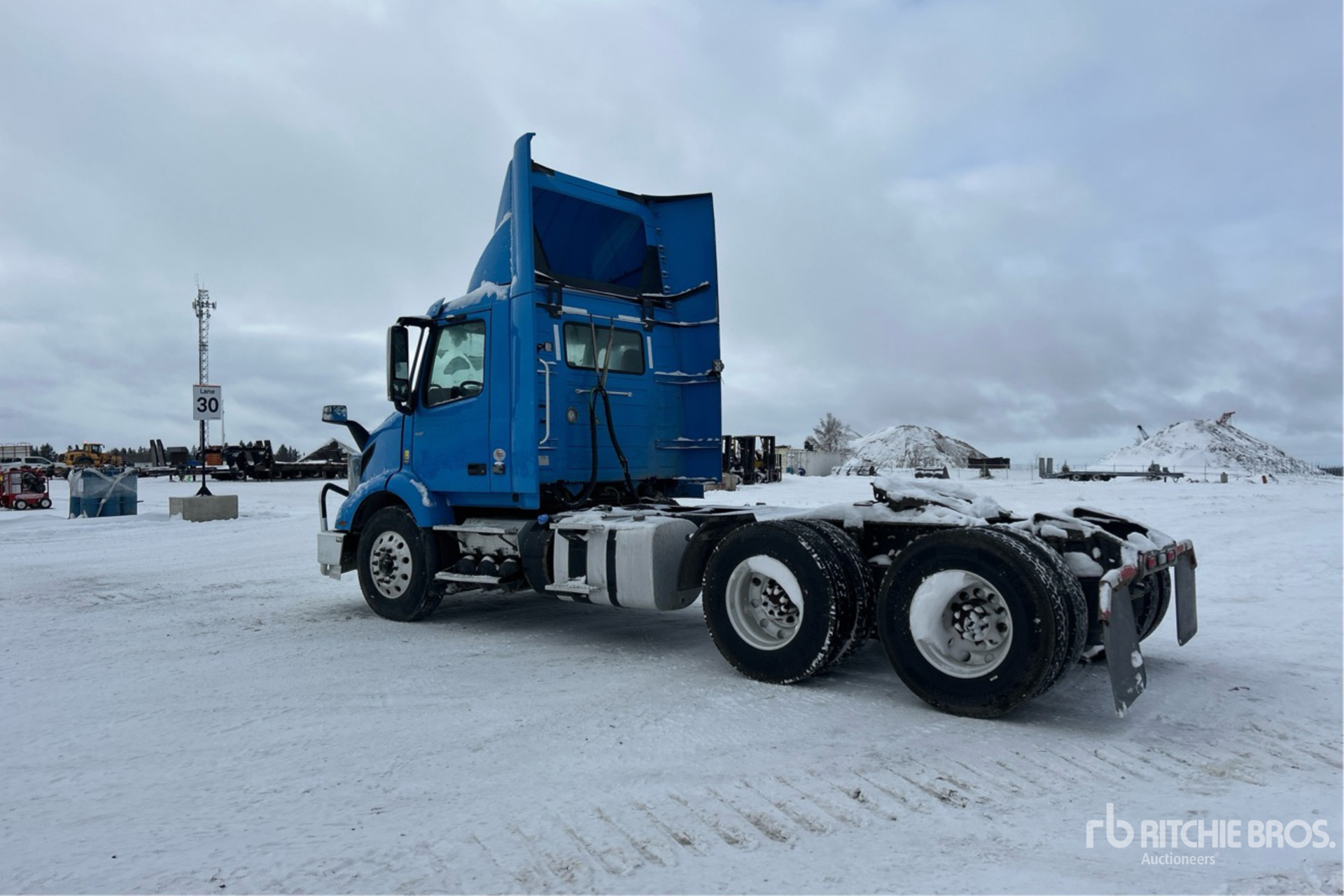 Aspect général with Image, coin arrière gauche