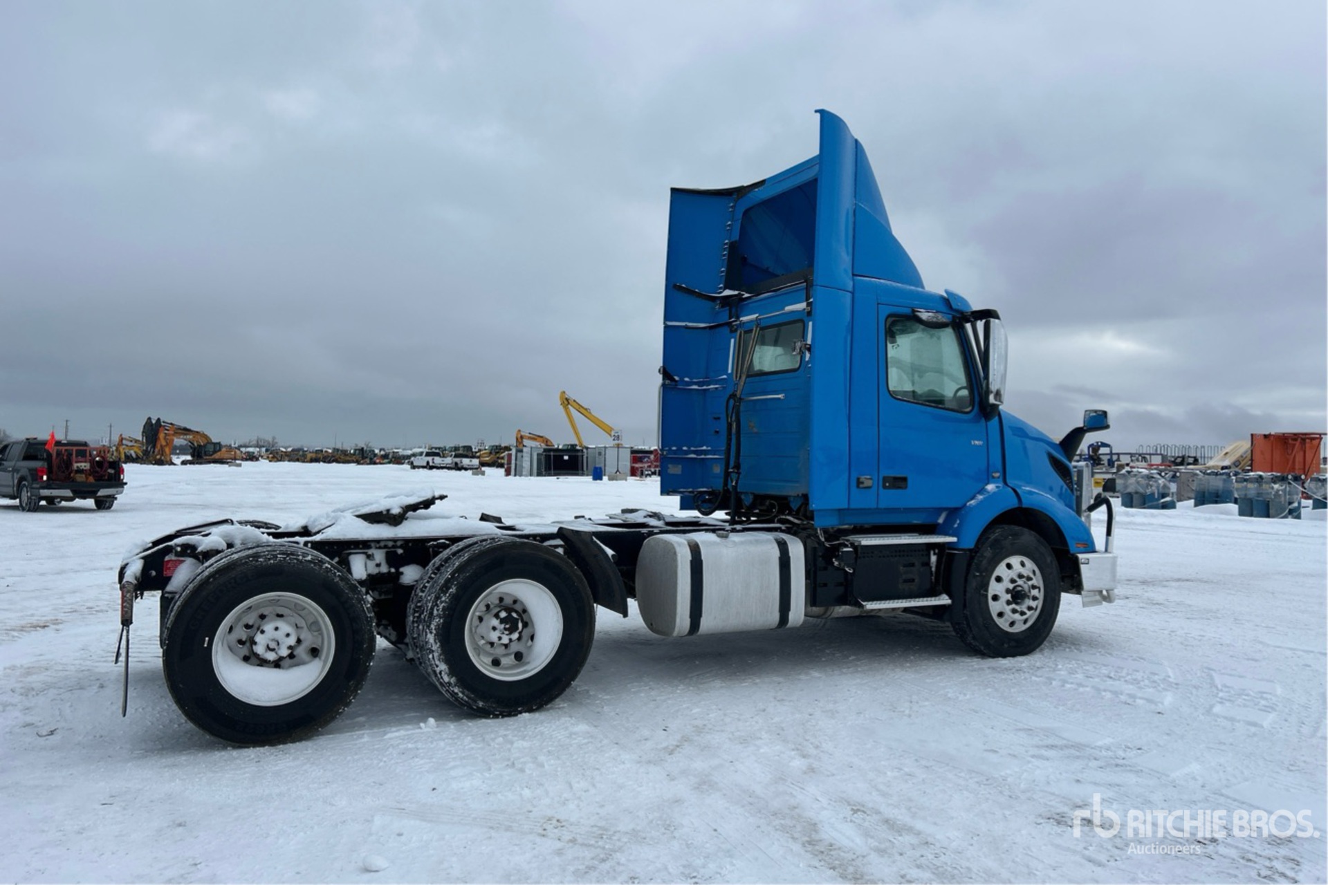 Aspect général with Image, coin arrière droit