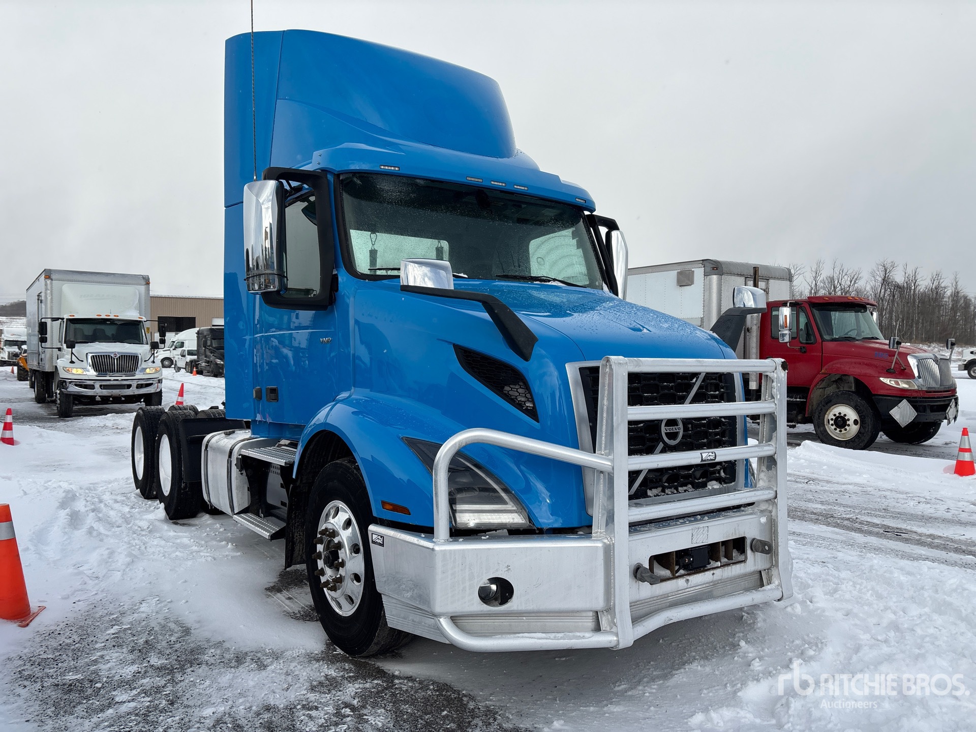 Aspect général with Image, coin avant droit