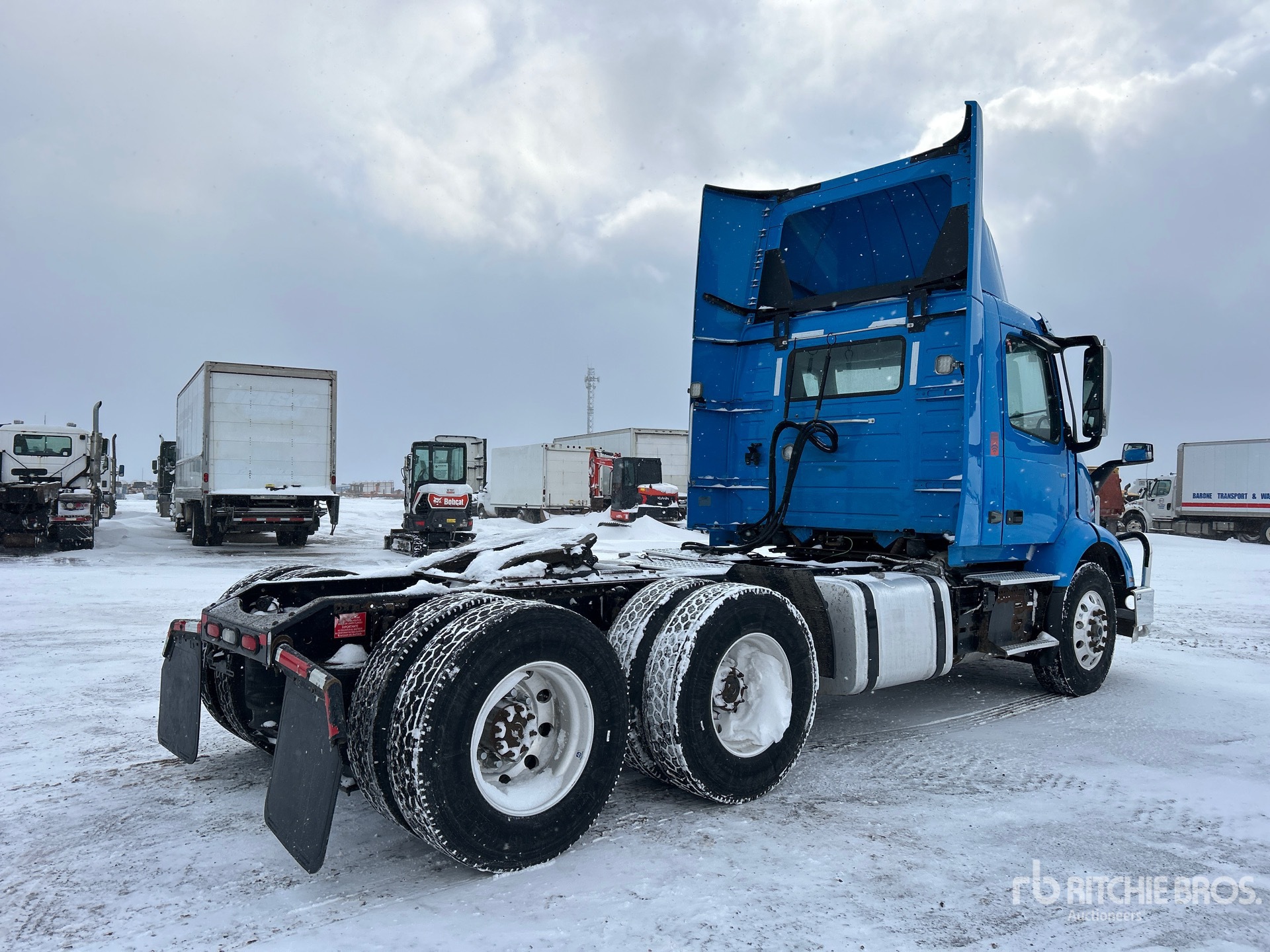 Aspect général with Image, coin arrière droit