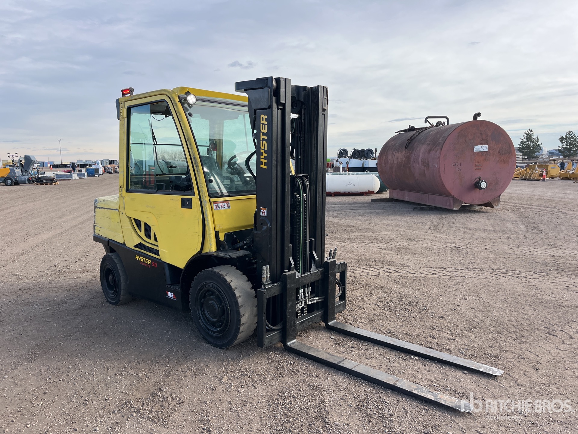 Aspect général with Image, coin avant droit