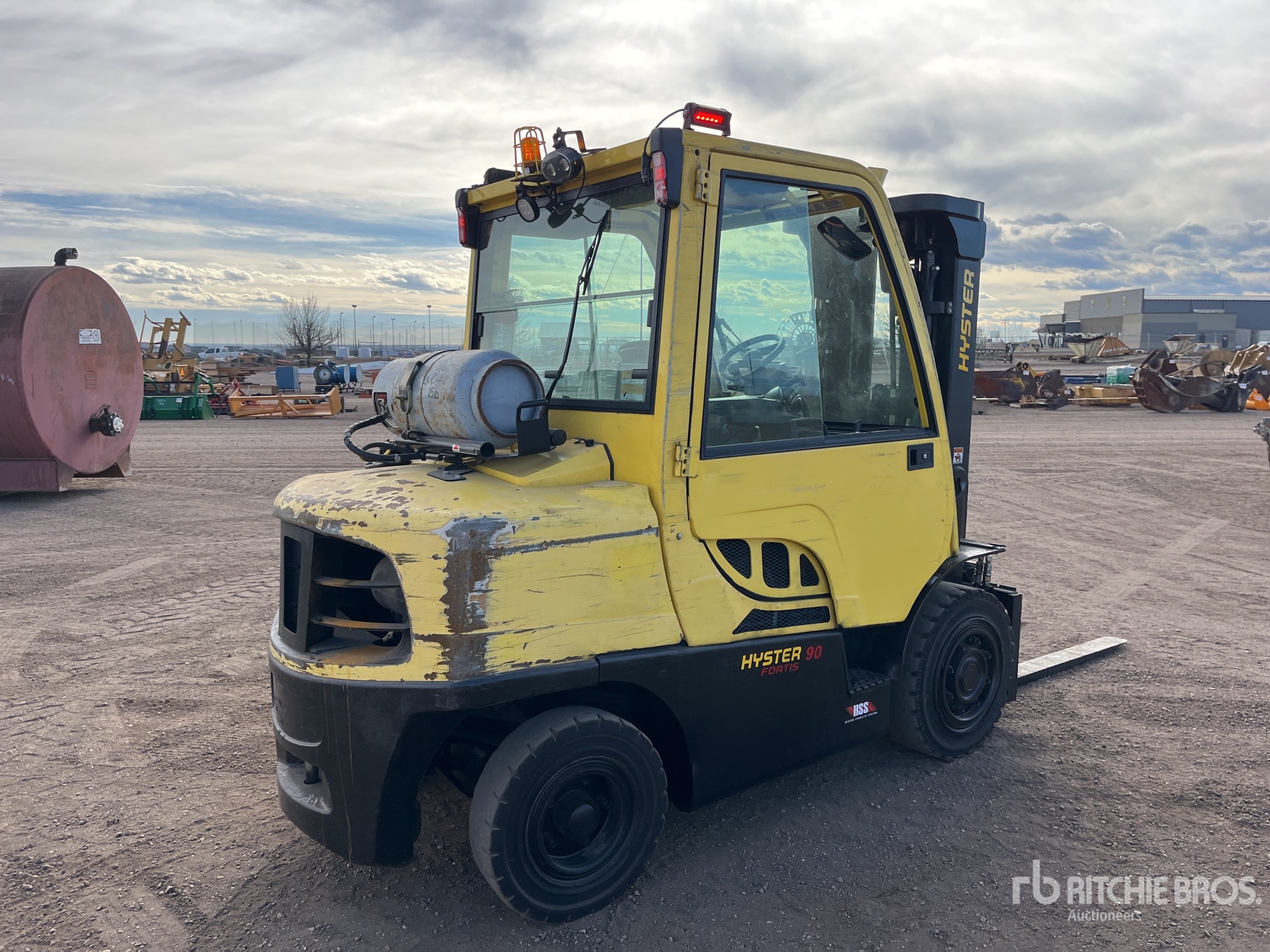 Aspect général with Image, coin arrière droit