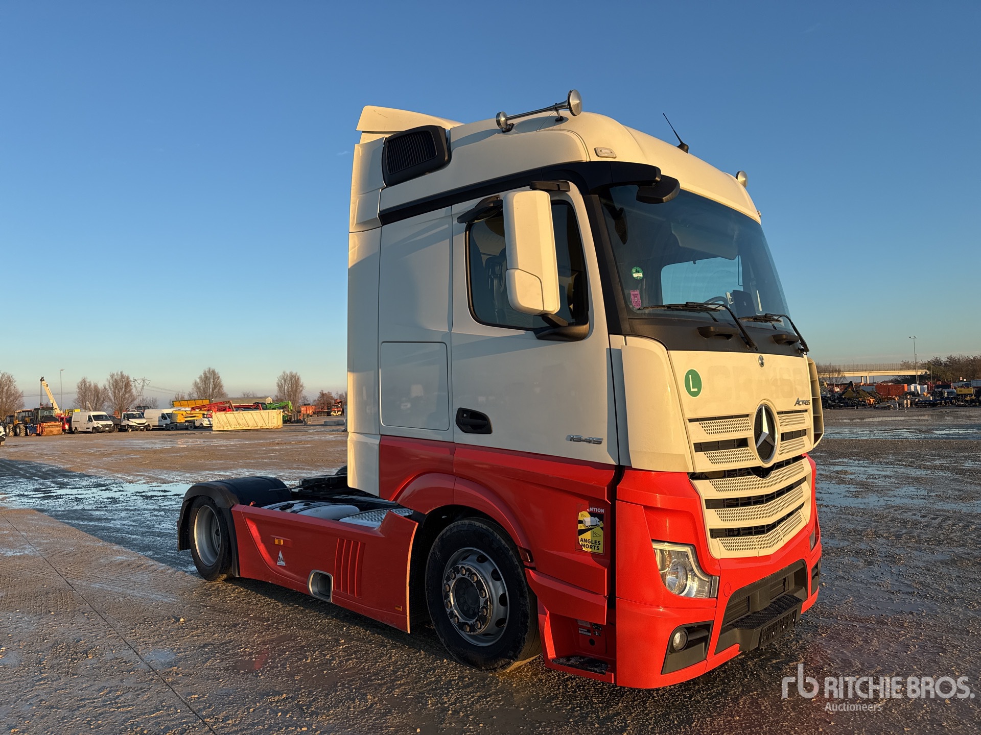 General Appearance with Picture, Right Front Corner