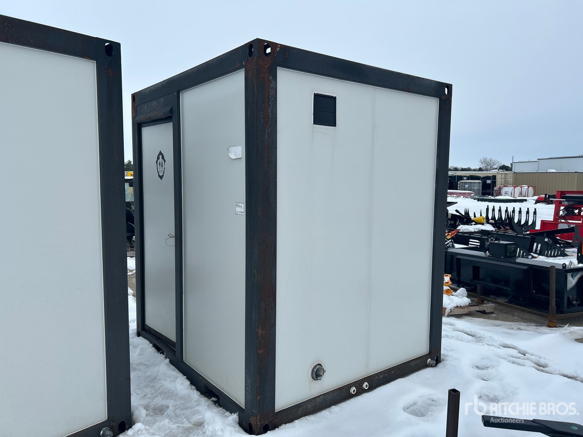 General Appearance with Featured Photo