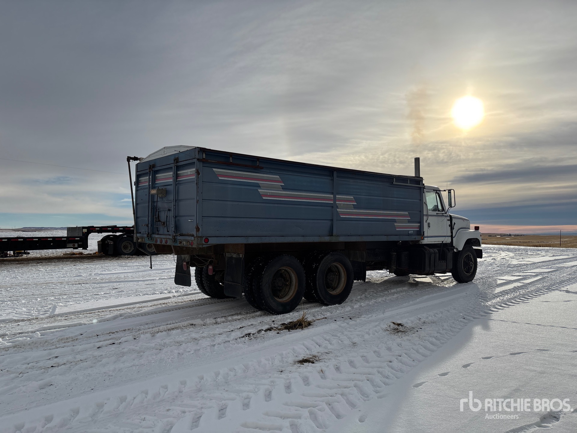 General Appearance with Imagen: esquina trasera derecha