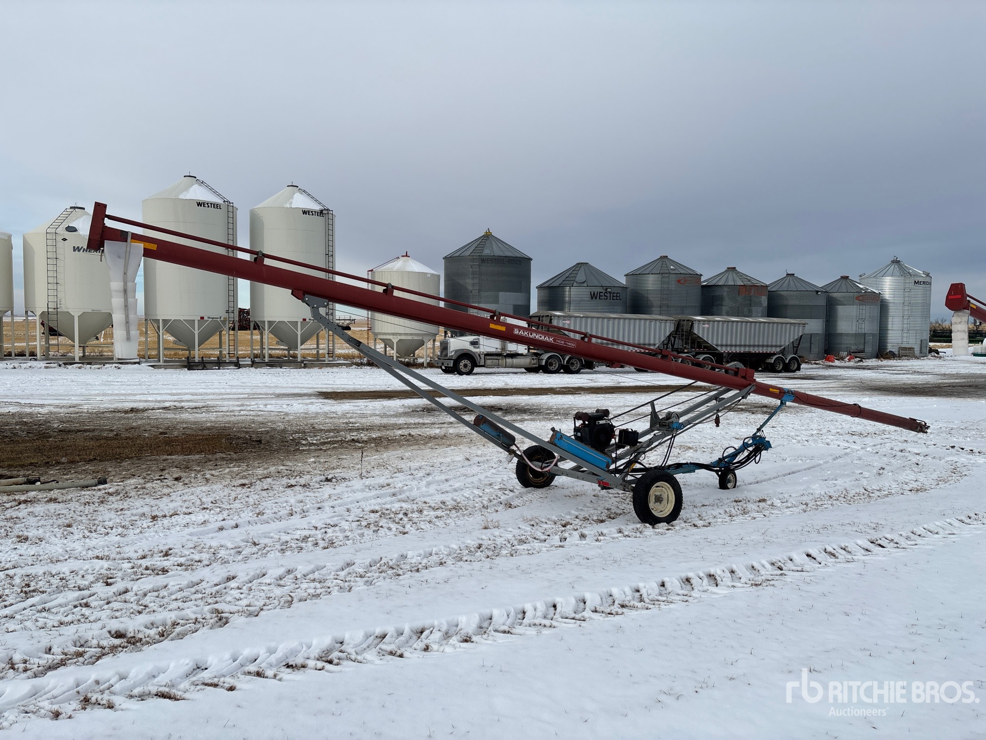Aspect général with Image, coin arrière droit