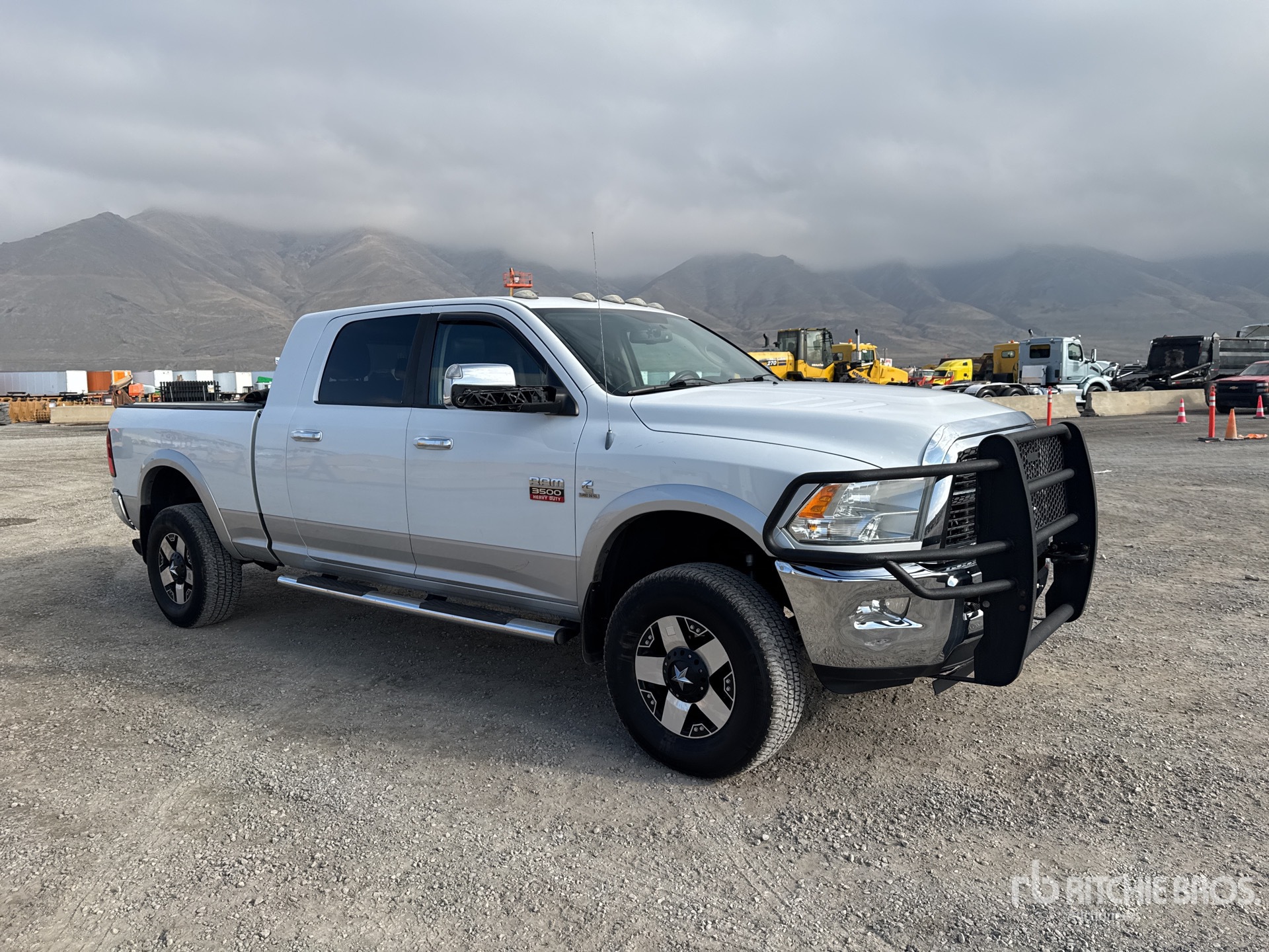 Aspect général with Image, coin avant droit