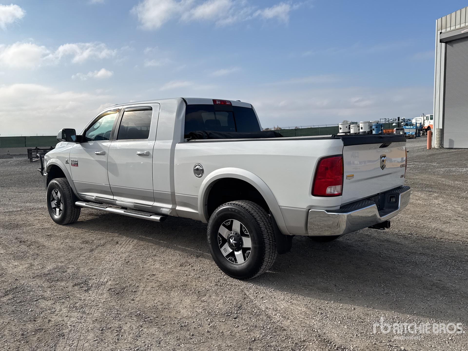 Aspect général with Image, coin arrière gauche