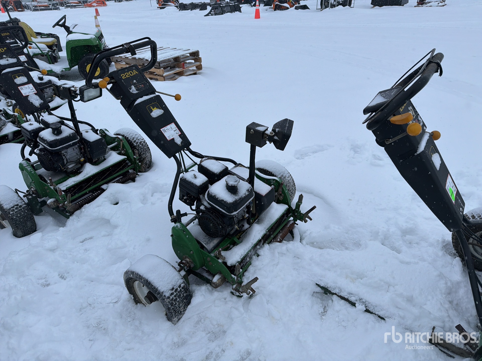 General Appearance with Picture, Right Front Corner