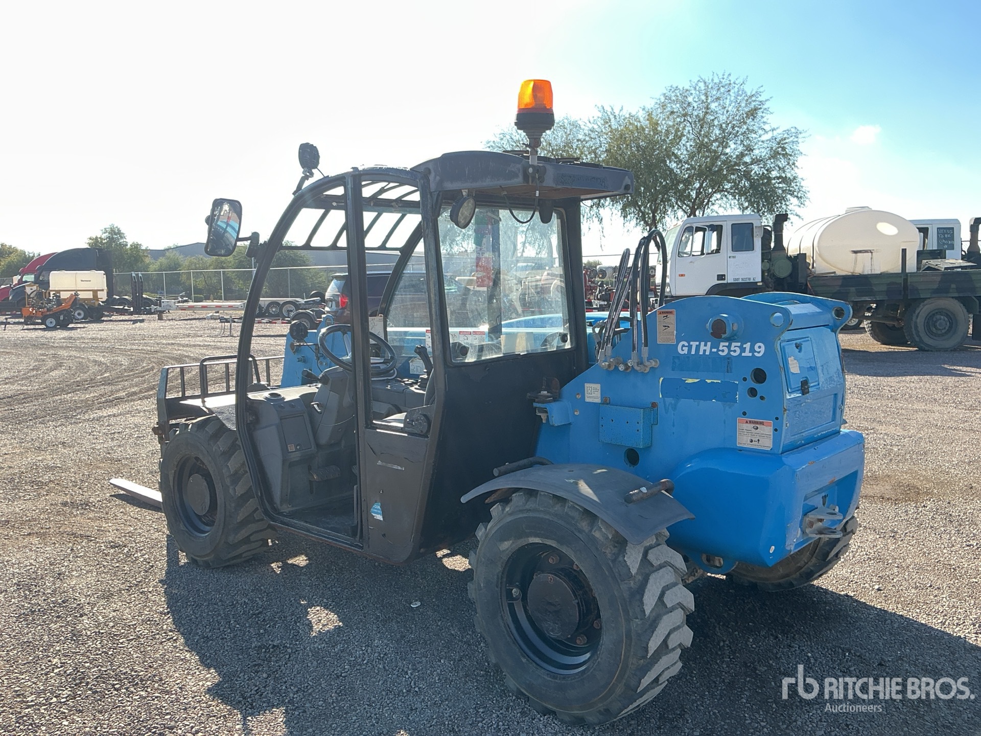 General Appearance with Picture, Left Rear Corner