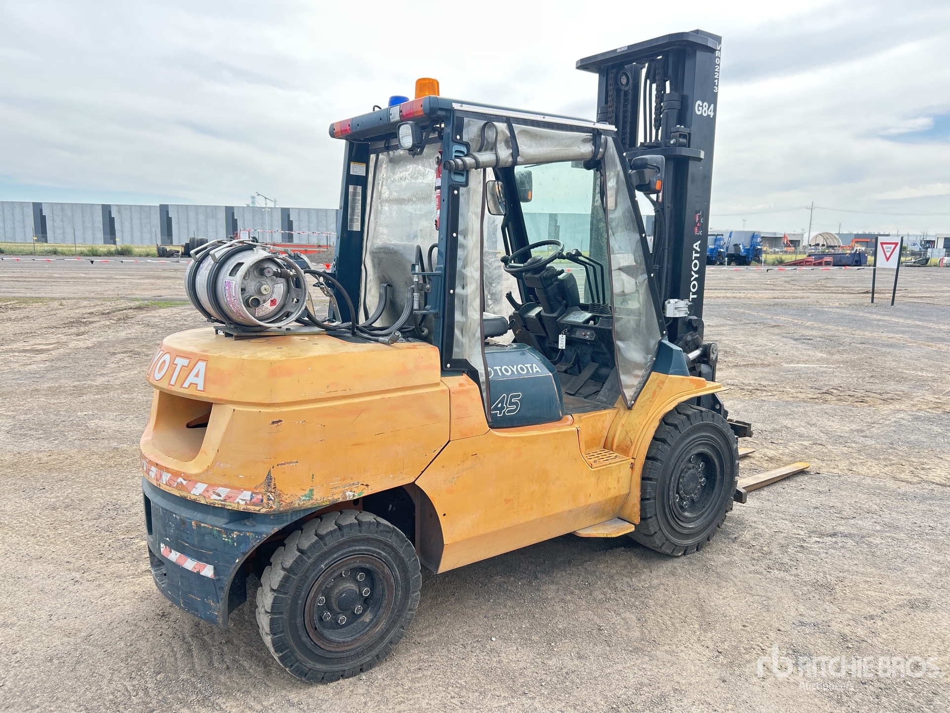 General Appearance with Picture, Right Rear Corner