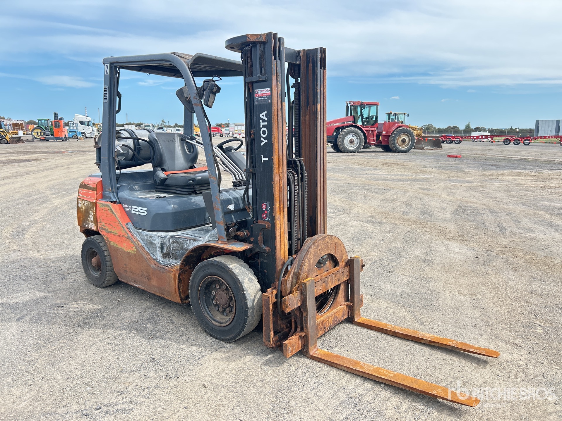 General Appearance with Picture, Right Front Corner