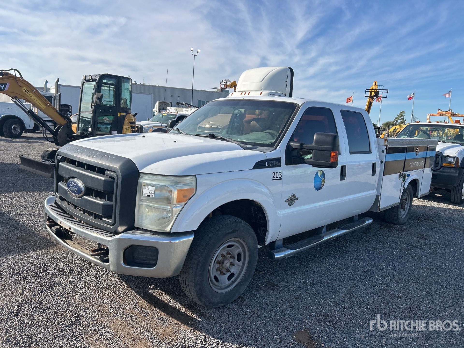 General Appearance with Picture, Left Front Corner