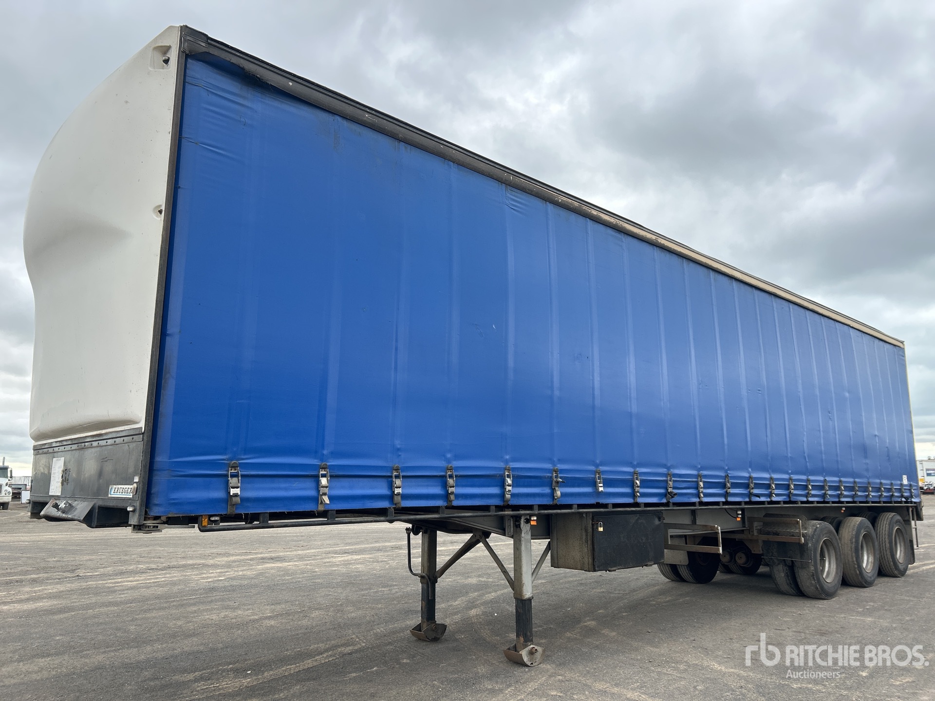 General Appearance with Picture, Right Front Corner