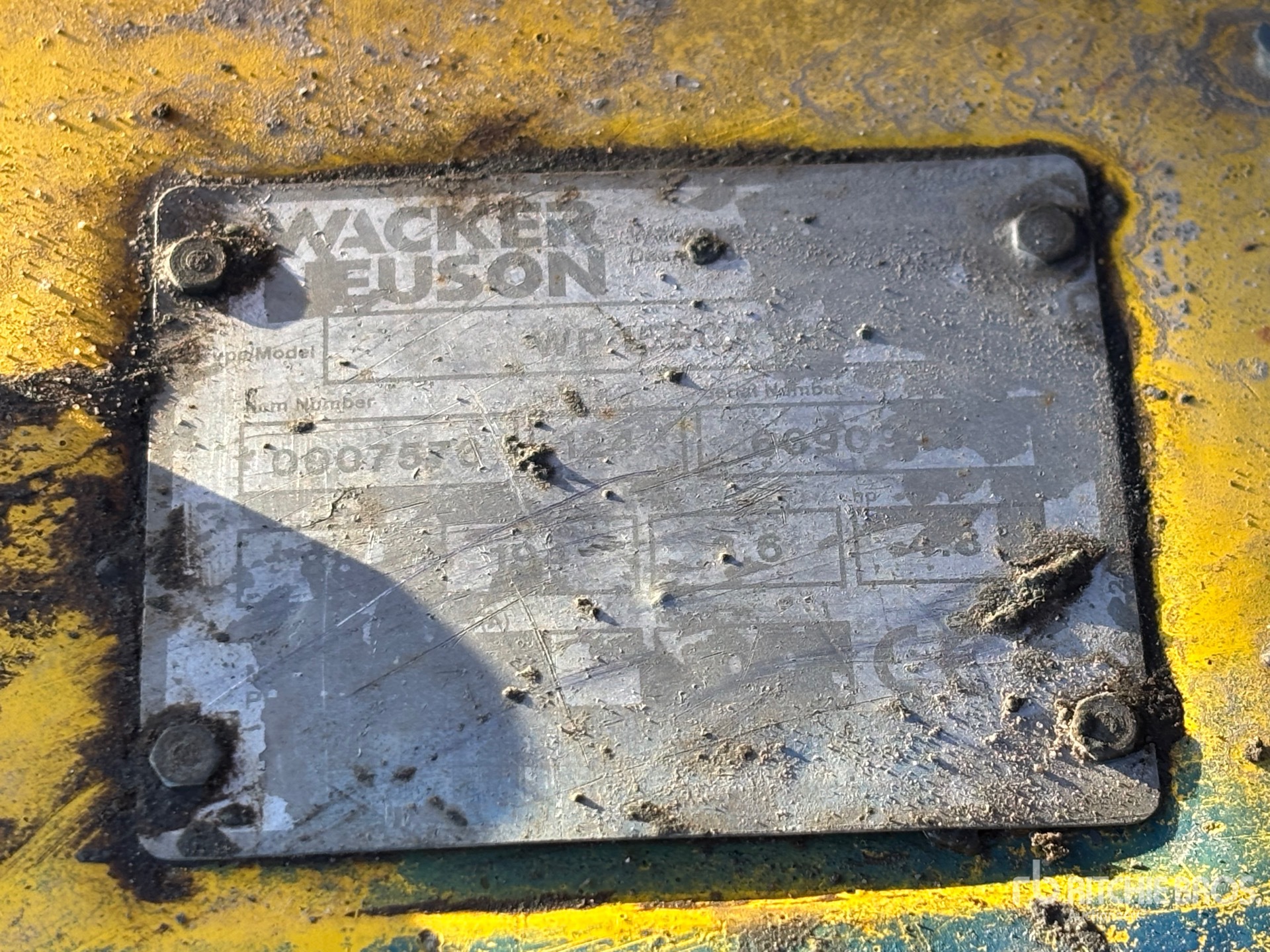 General Appearance with Numéro de série/Numéro d'identification du véhicule automobile