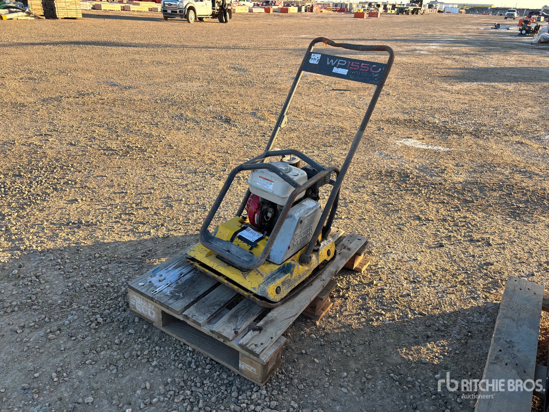 General Appearance with Image, coin avant gauche