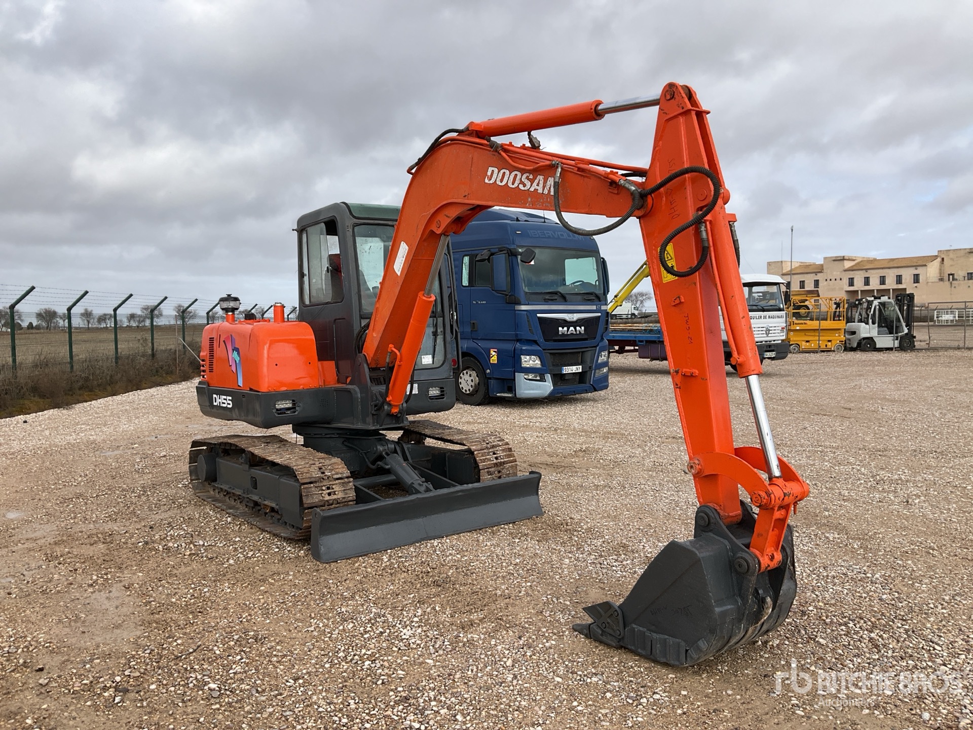 General Appearance with Picture, Right Front Corner