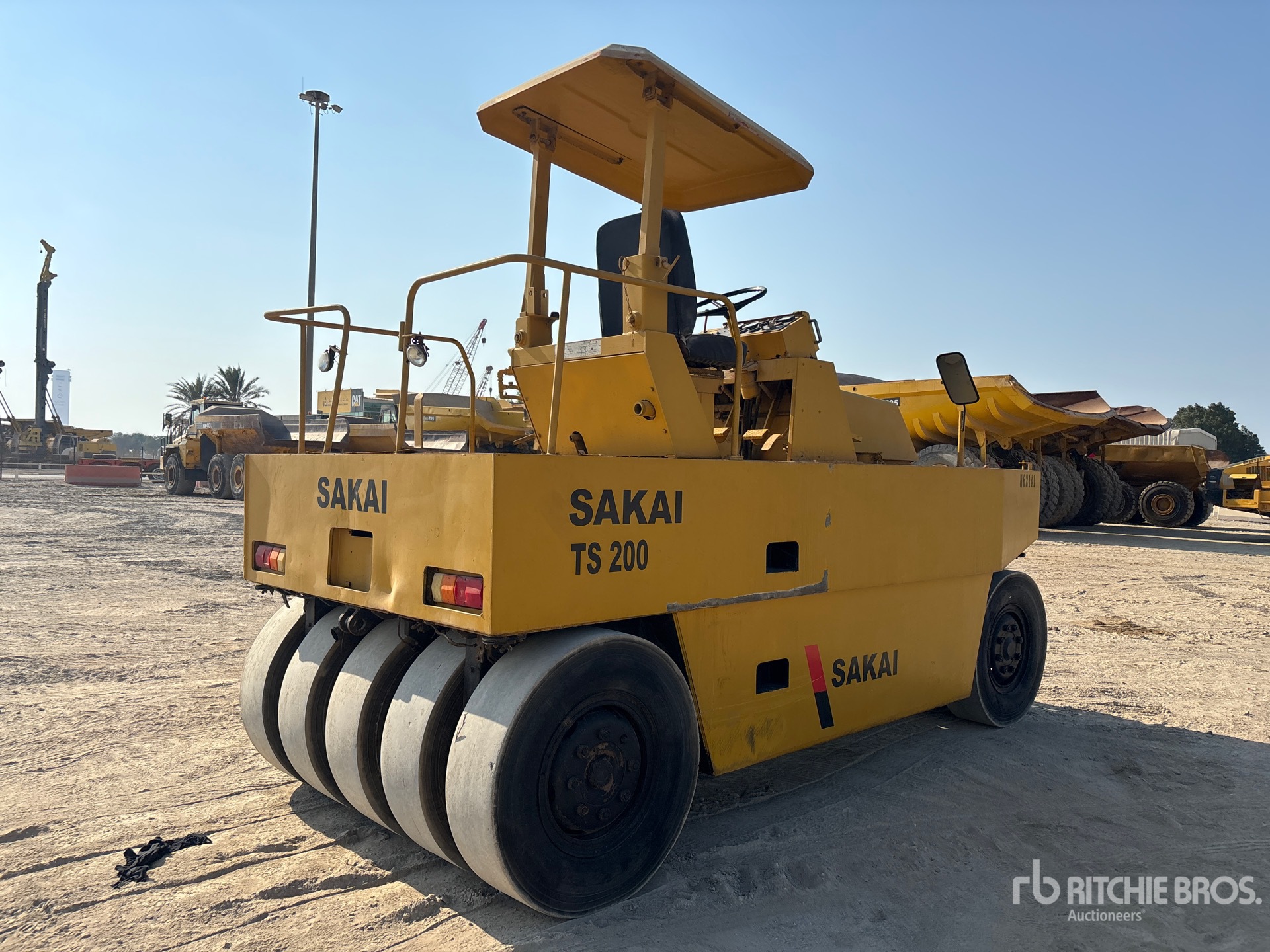 Aspect général with Image, coin arrière droit