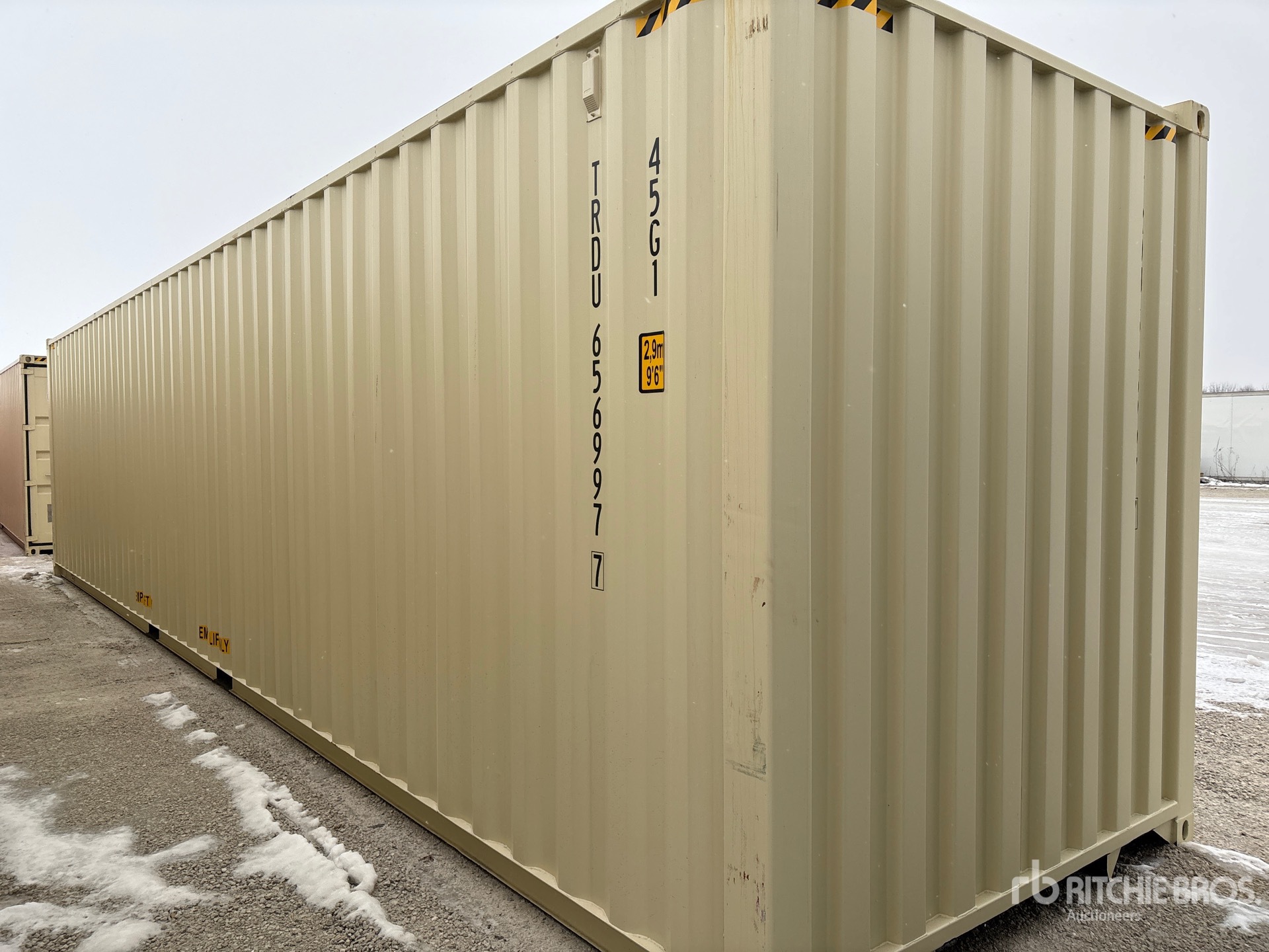 Aspect général with Image, coin arrière droit