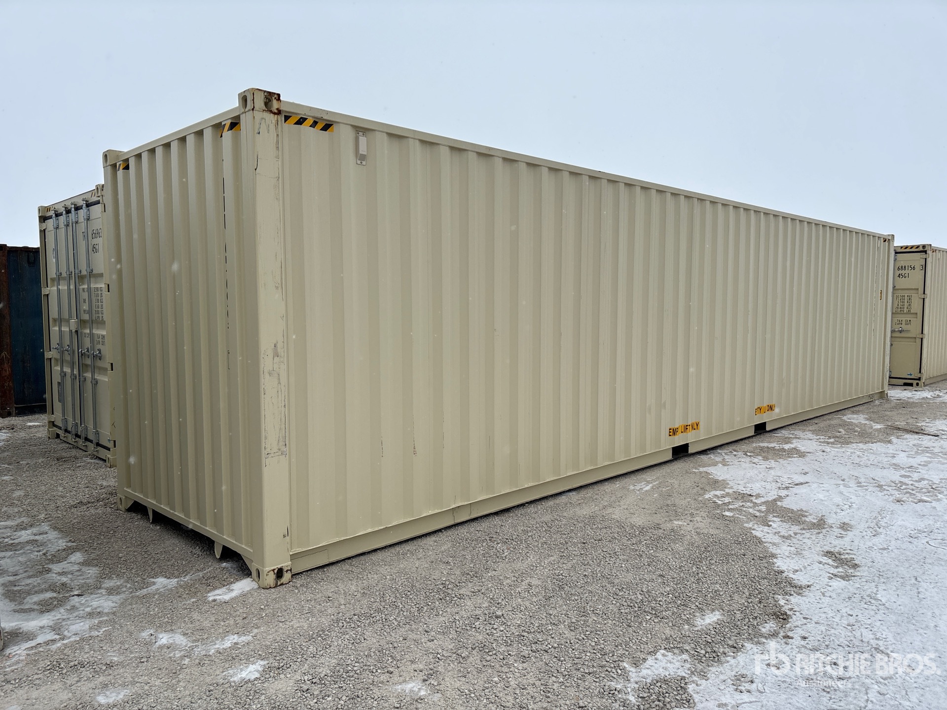 Aspect général with Image, coin avant droit