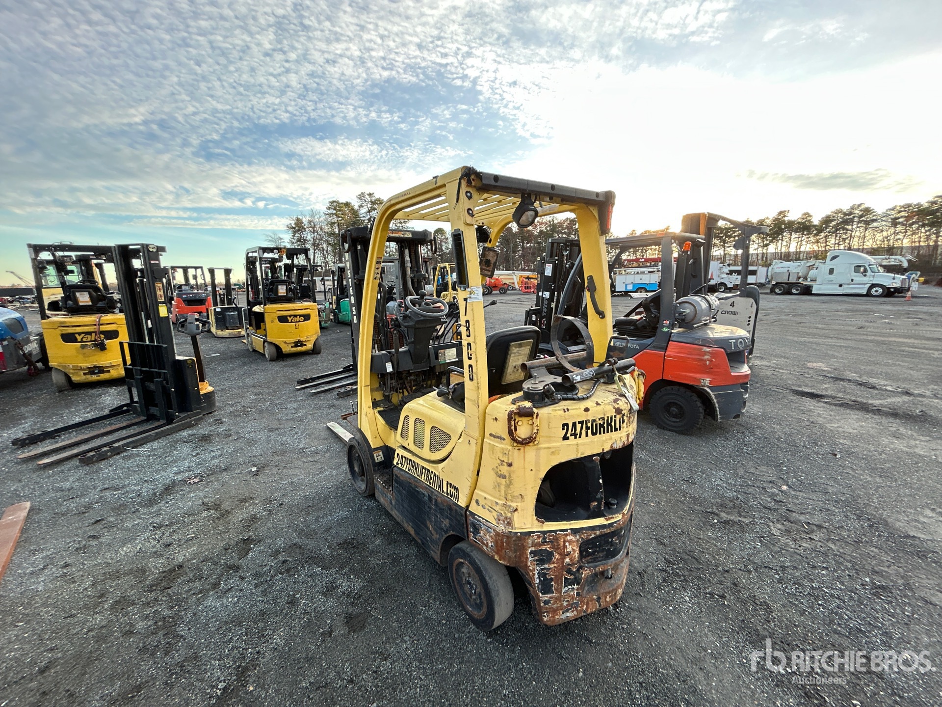 General Appearance with Picture, Left Rear Corner