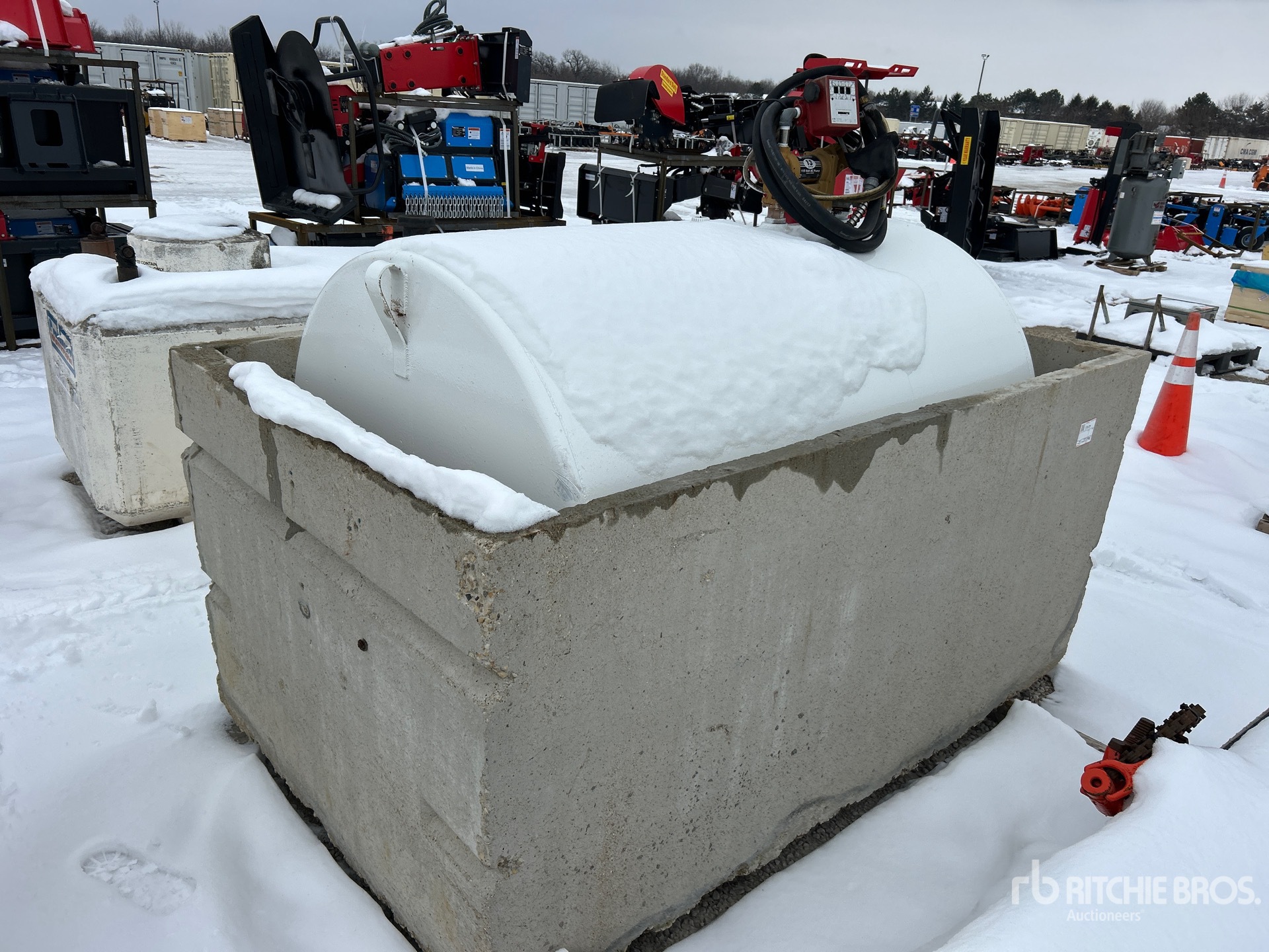 General Appearance with Picture, Right Front Corner