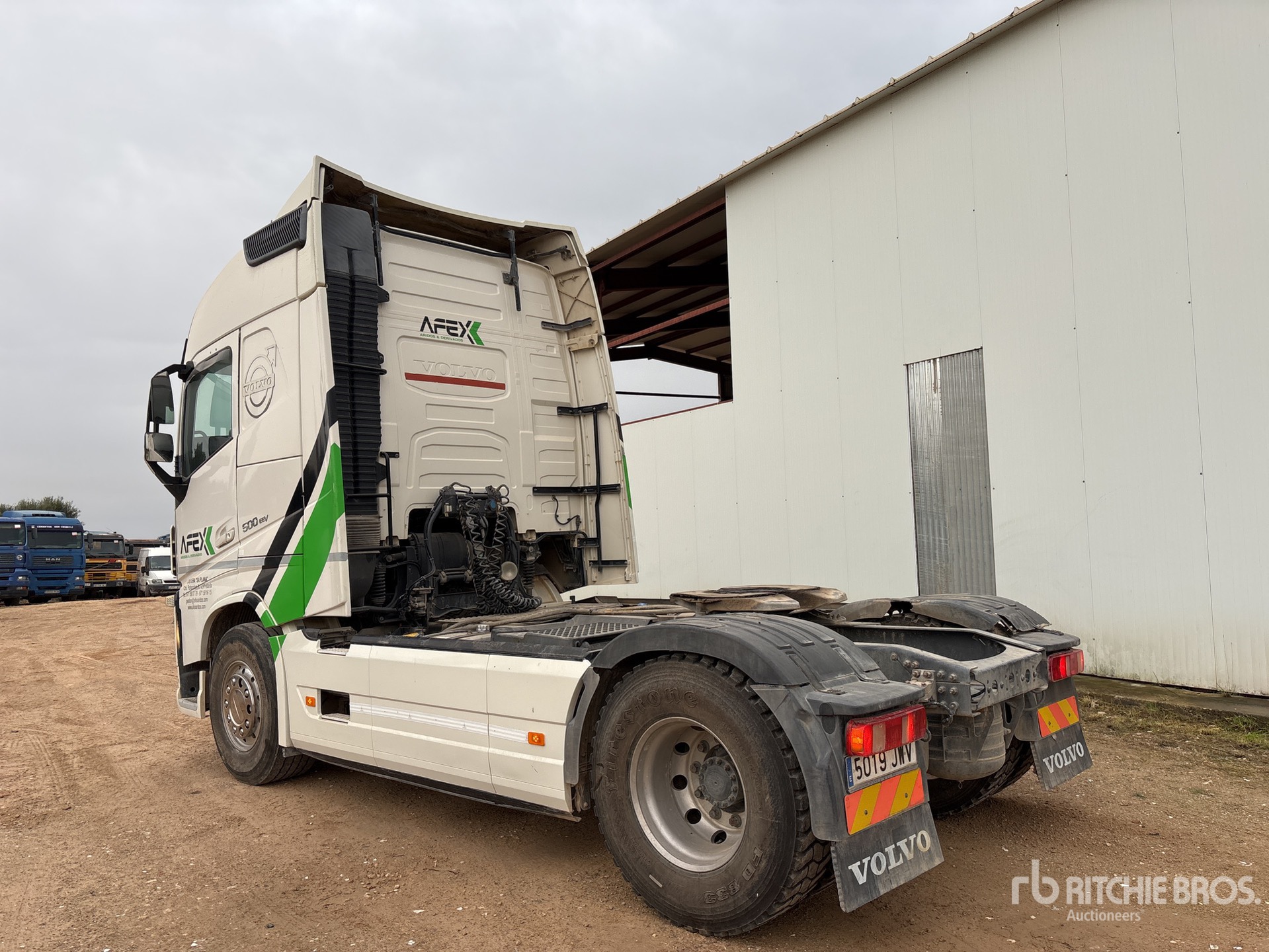 General Appearance with Bild, Ecke vorne rechts