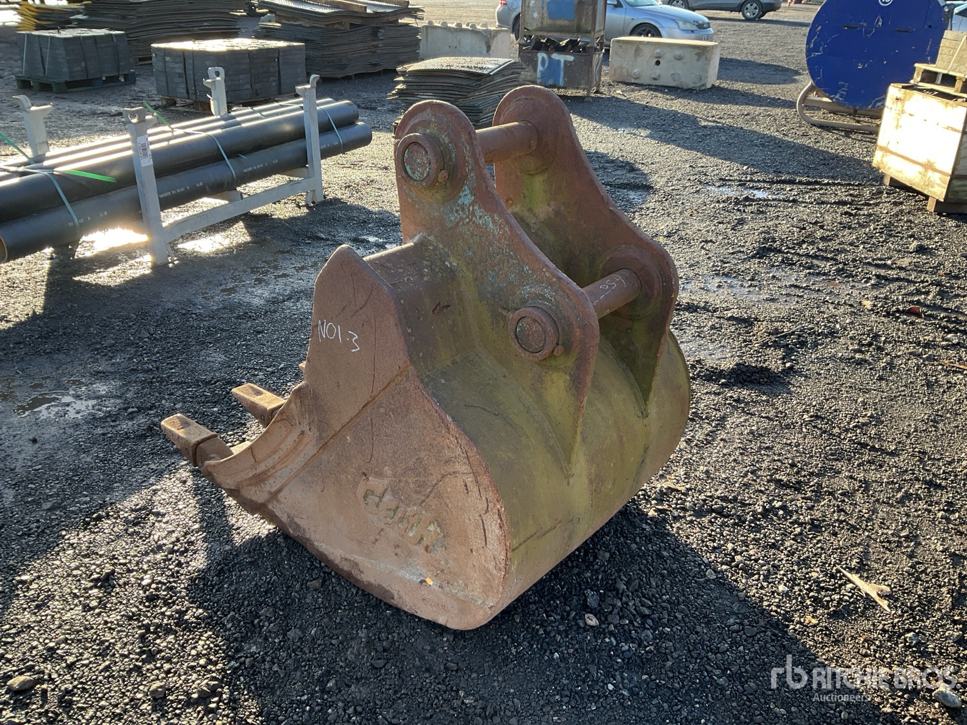 General Appearance with Picture, Left Rear Corner