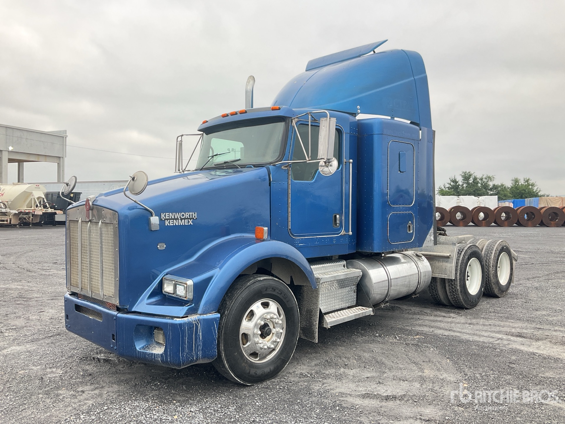 General Appearance with Featured Photo