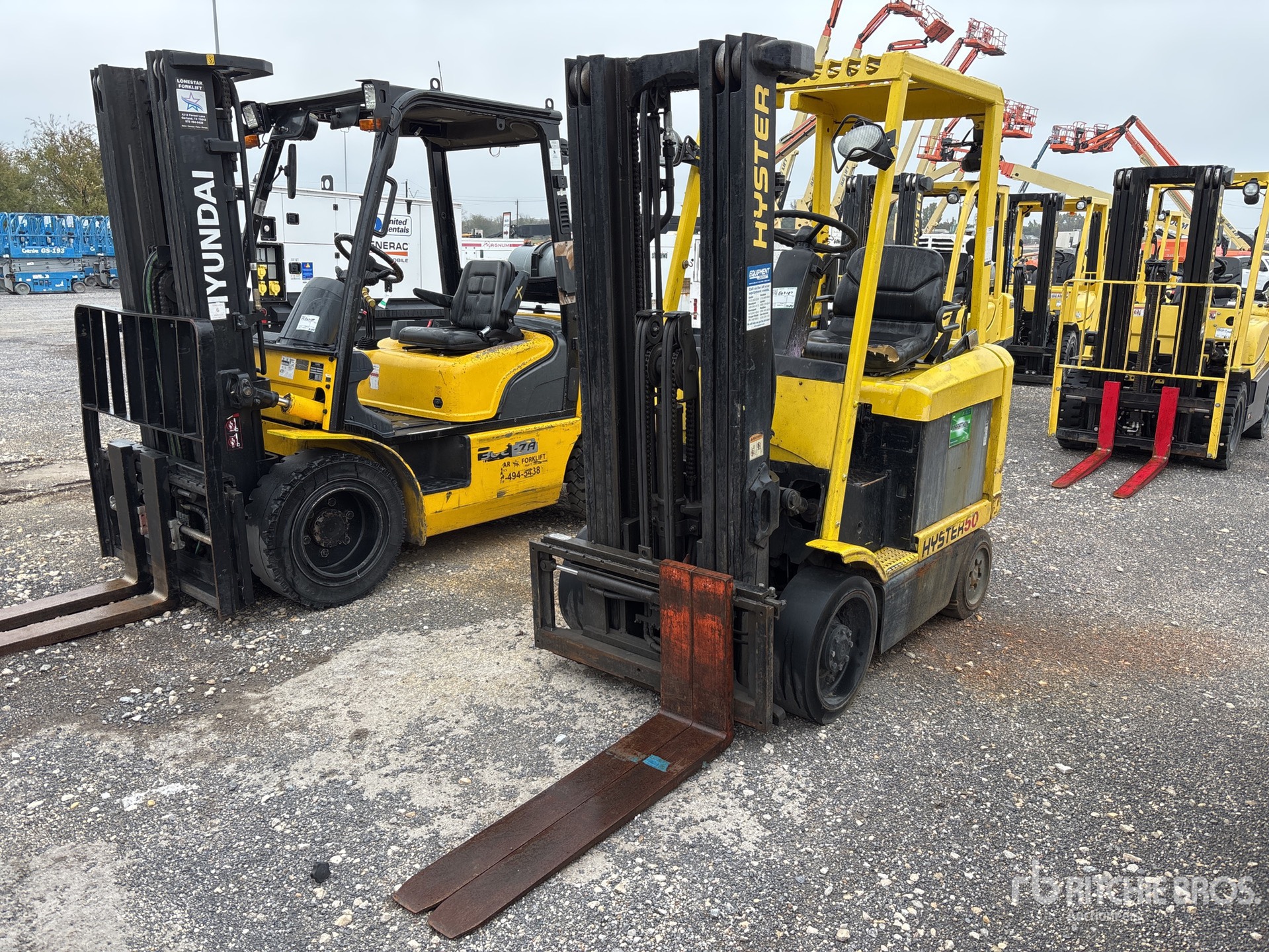 General Appearance with Featured Photo