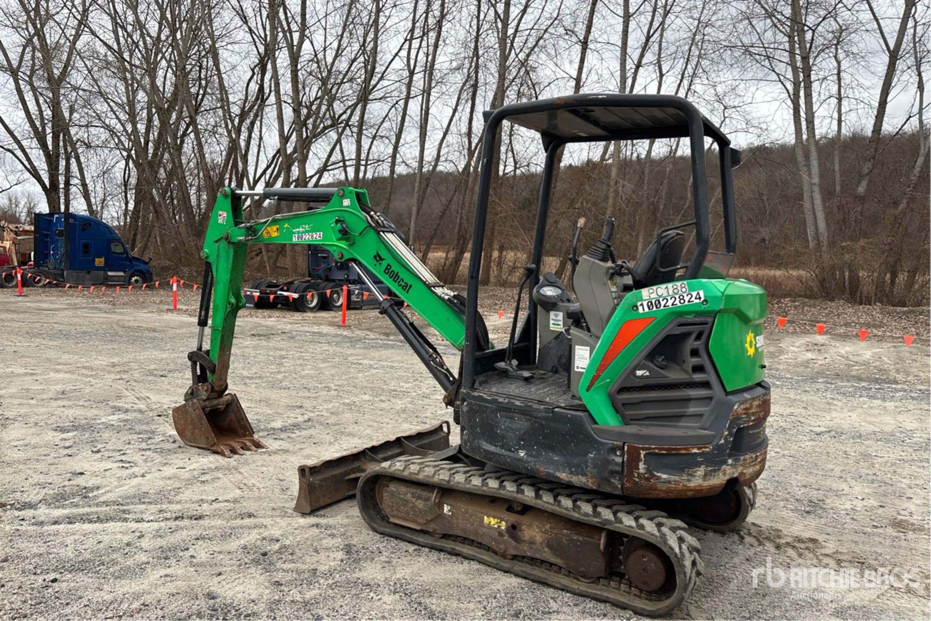 General Appearance with Picture, Left Rear Corner