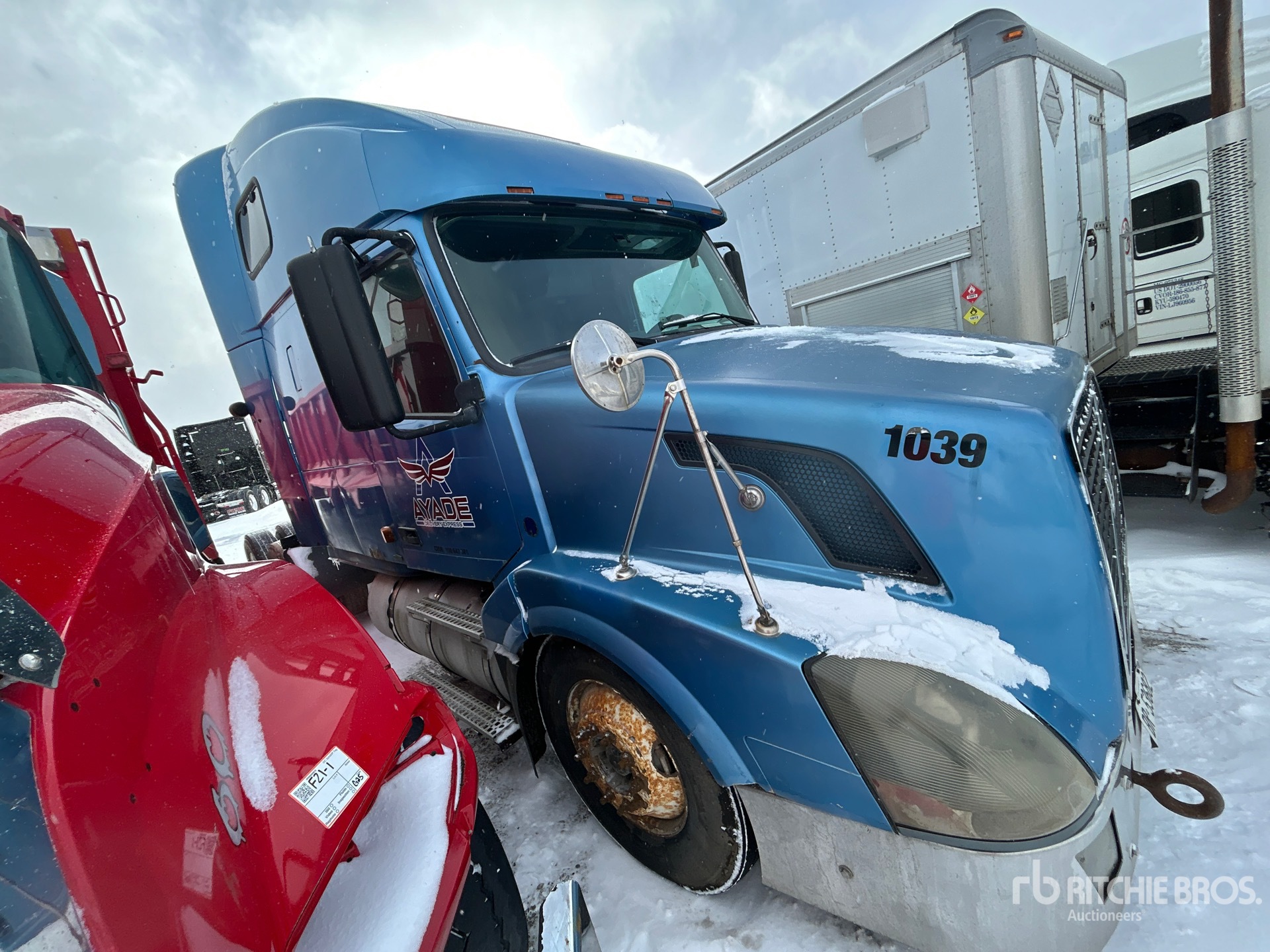 General Appearance with Picture, Right Front Corner