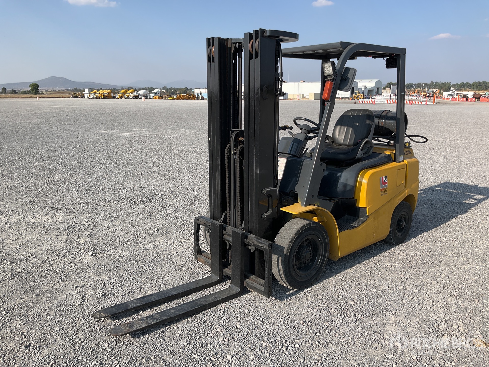 General Appearance with Picture, Left Front Corner