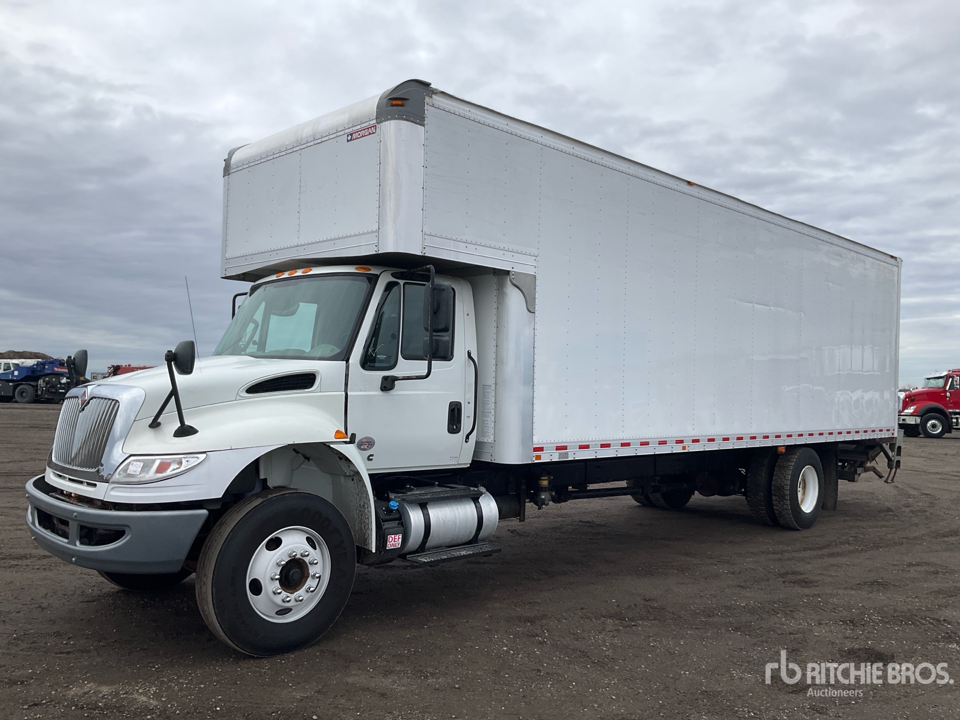 Aspect général with Image, coin avant gauche