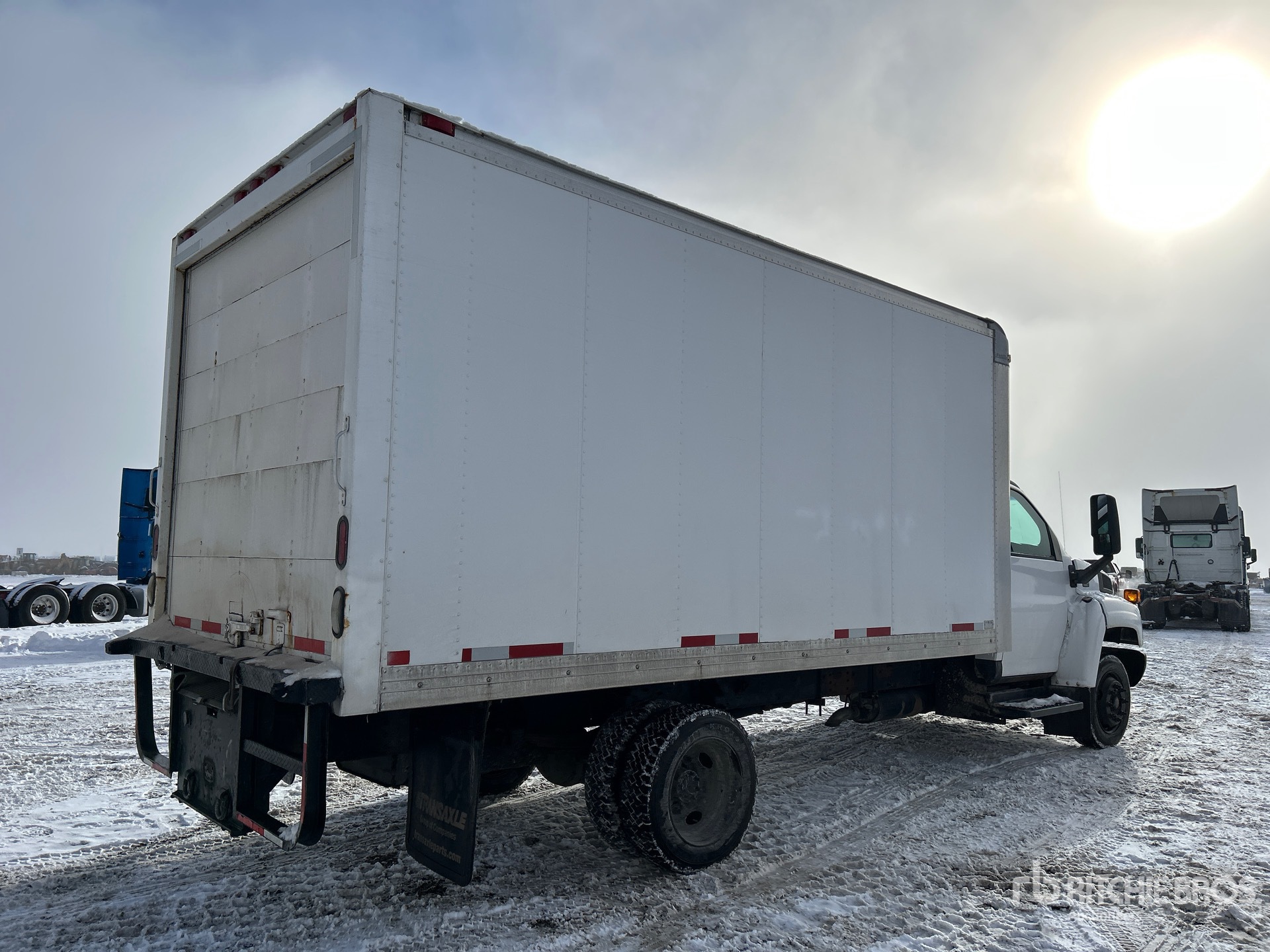 General Appearance with Bild, Ecke hinten rechts