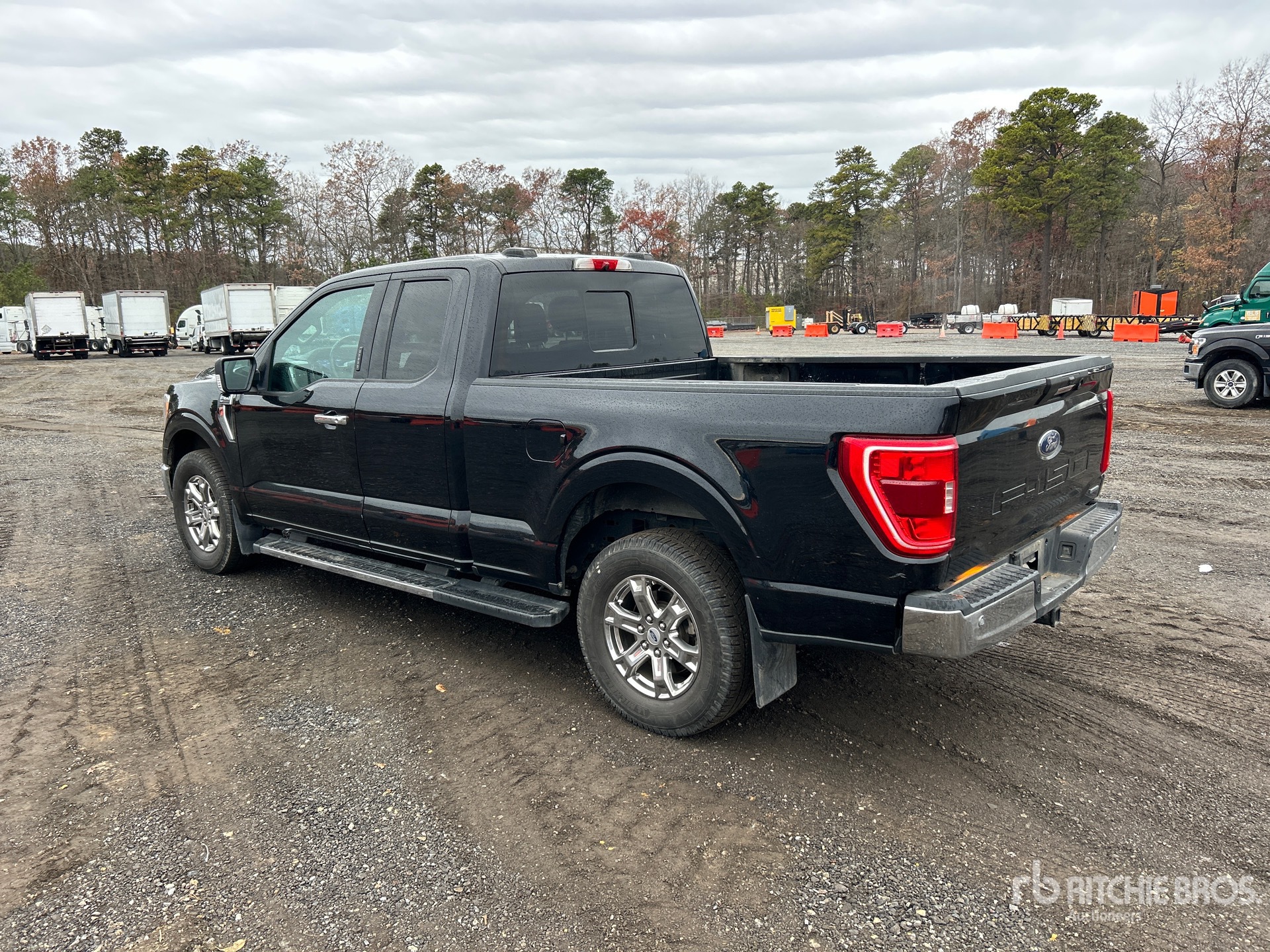 General Appearance with Picture, Left Rear Corner