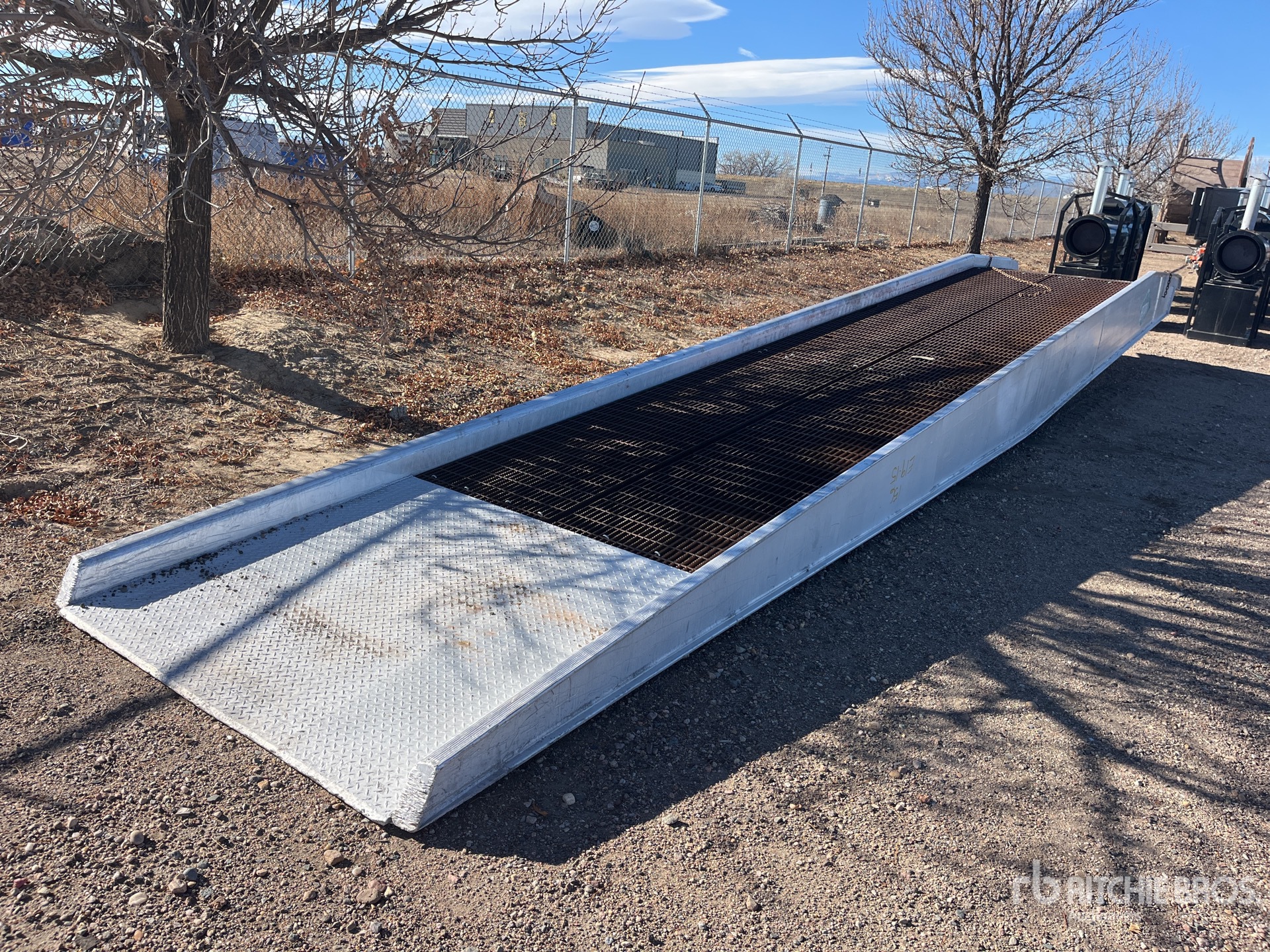 General Appearance with Bild, Ecke hinten rechts