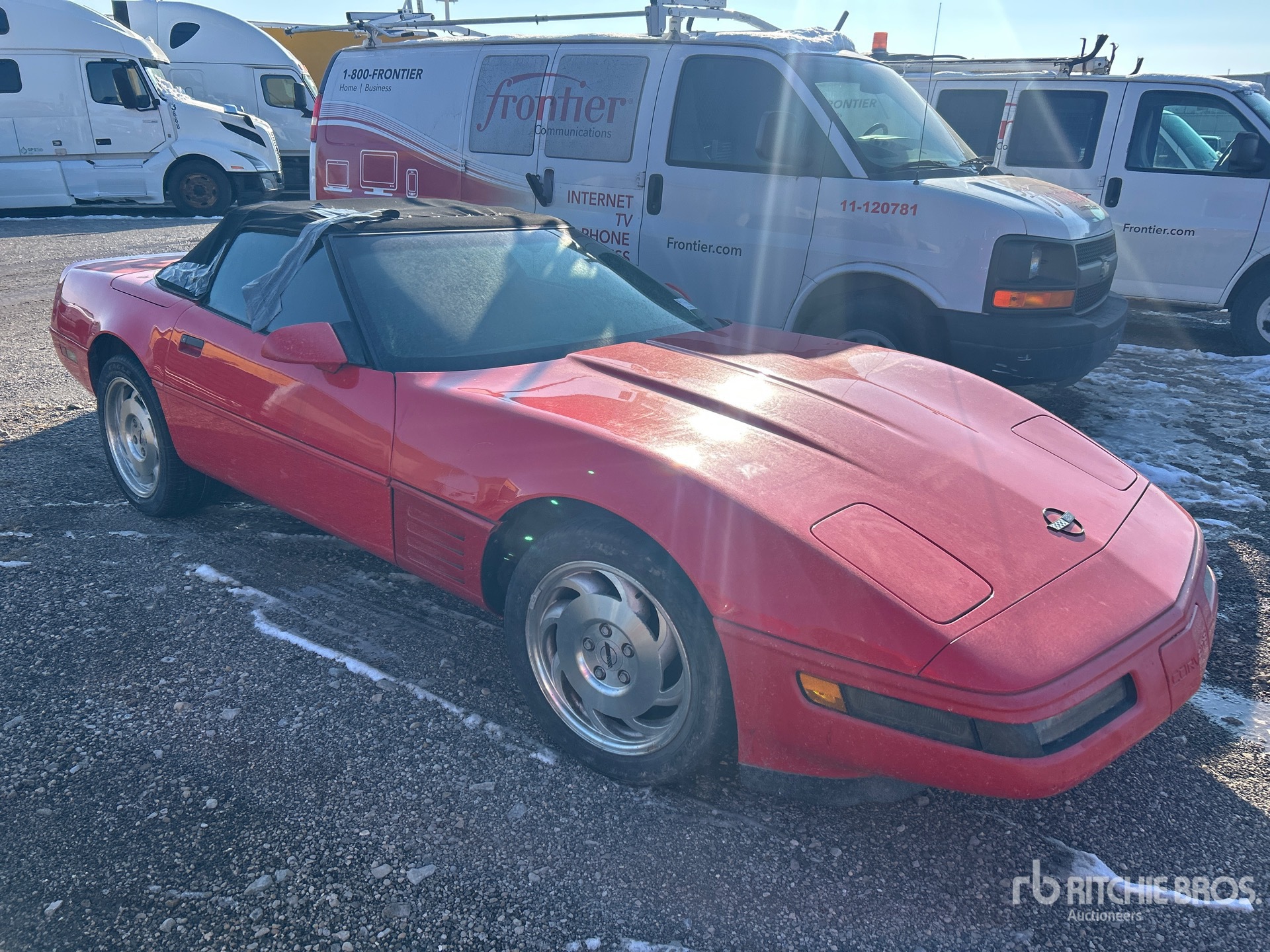 General Appearance with Picture, Right Front Corner